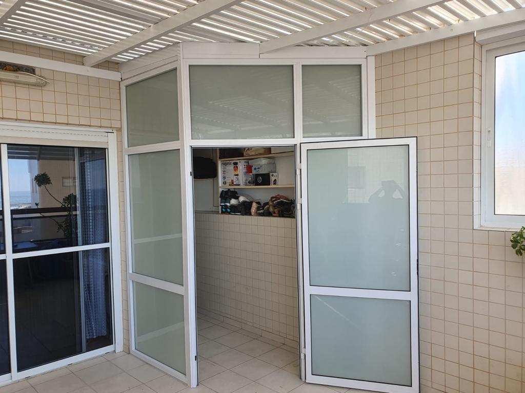 חלונות ודלתות אלומיניום