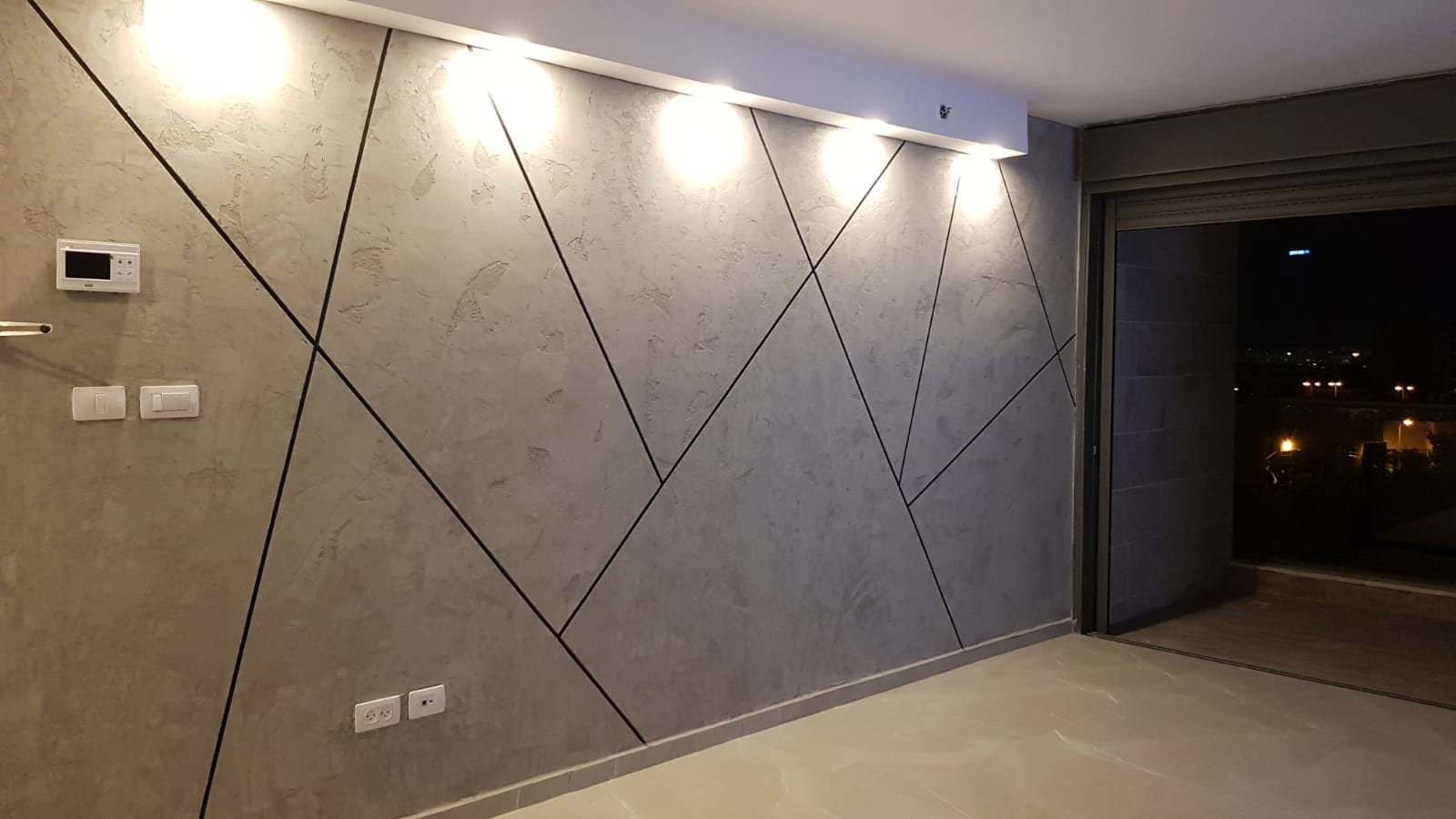 קיר דקורטיבי אפקט בטון דו מימדי  -  גאומטרי