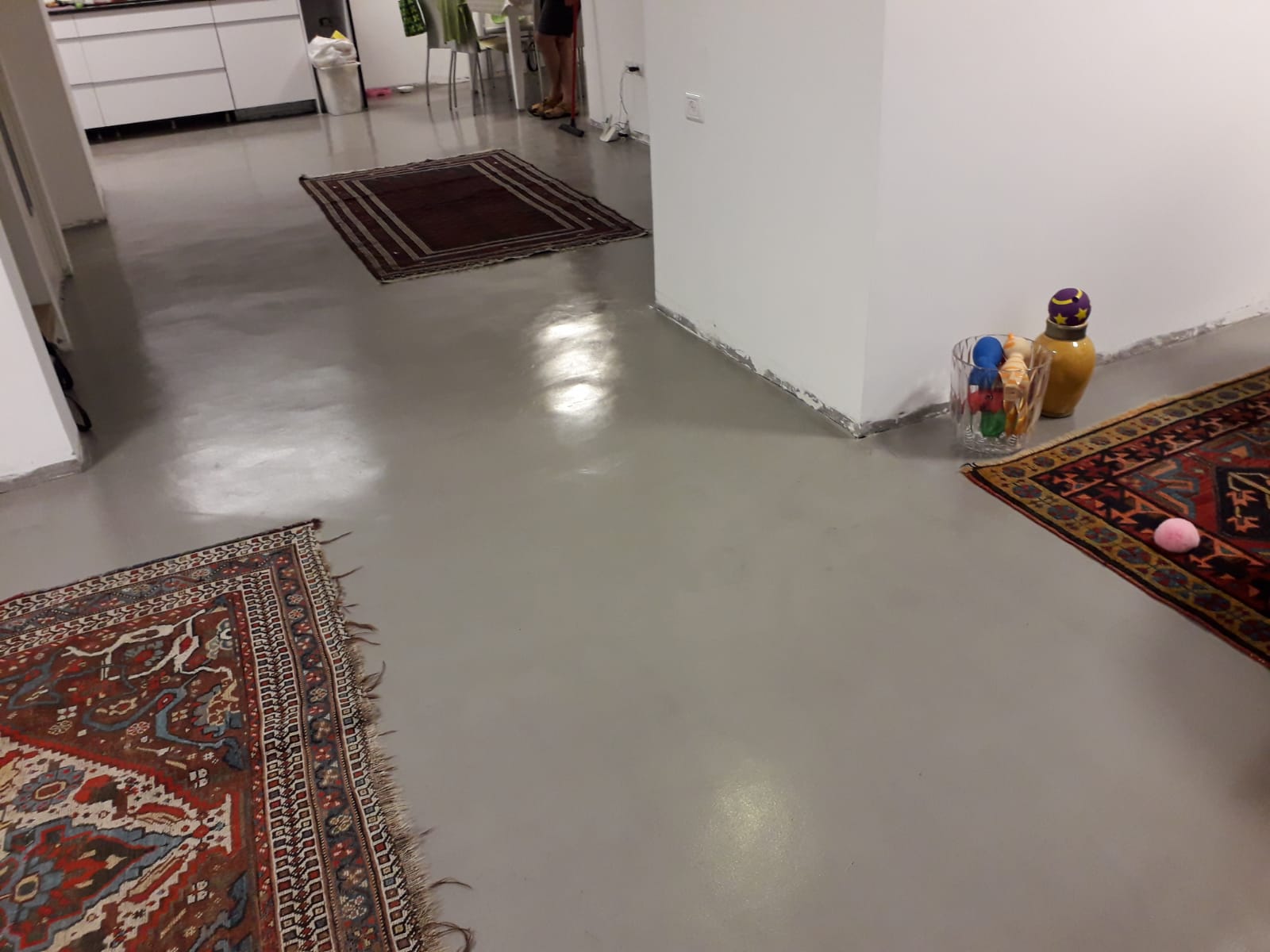 חומר מיקרו תופינג ובטון מוחלק