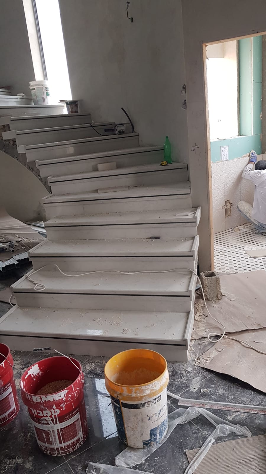 בניה וגמרים