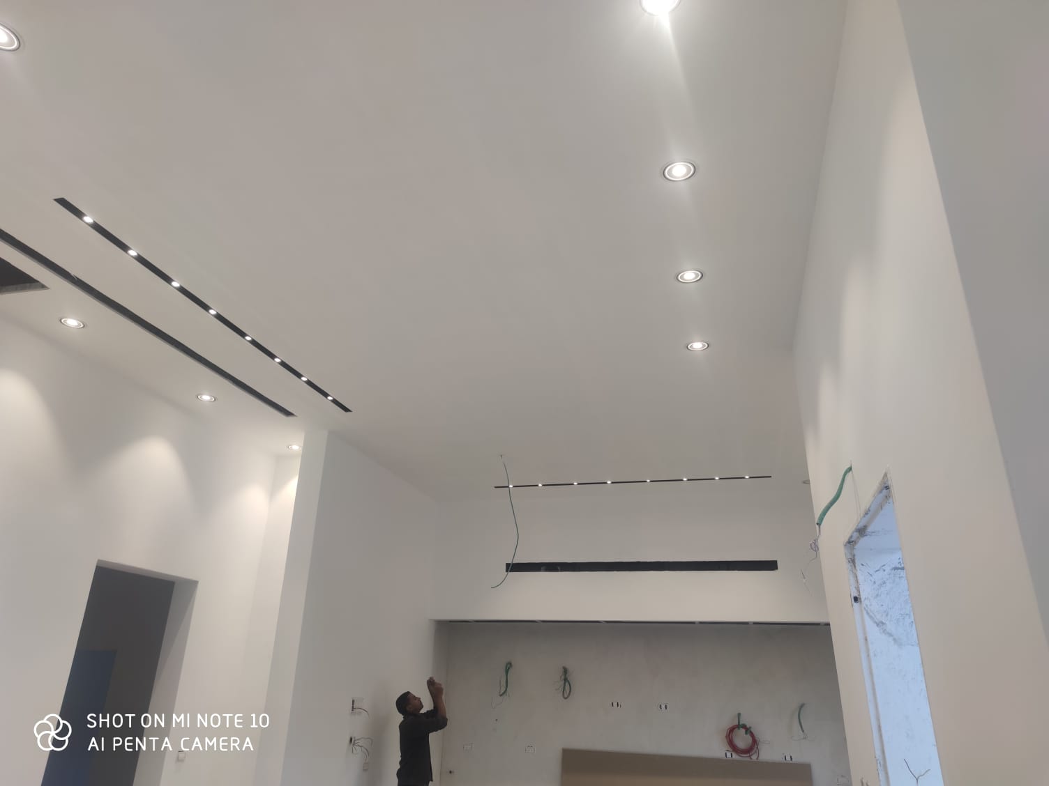 עבודת גמר בדירה