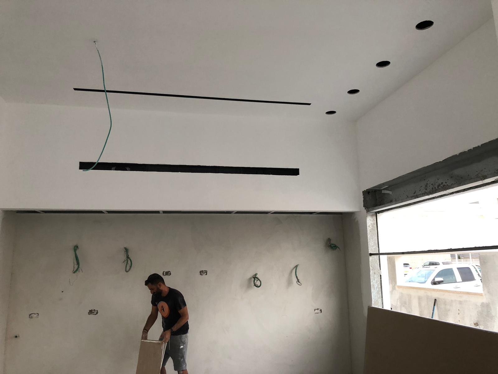 עבודת גמר בדירה