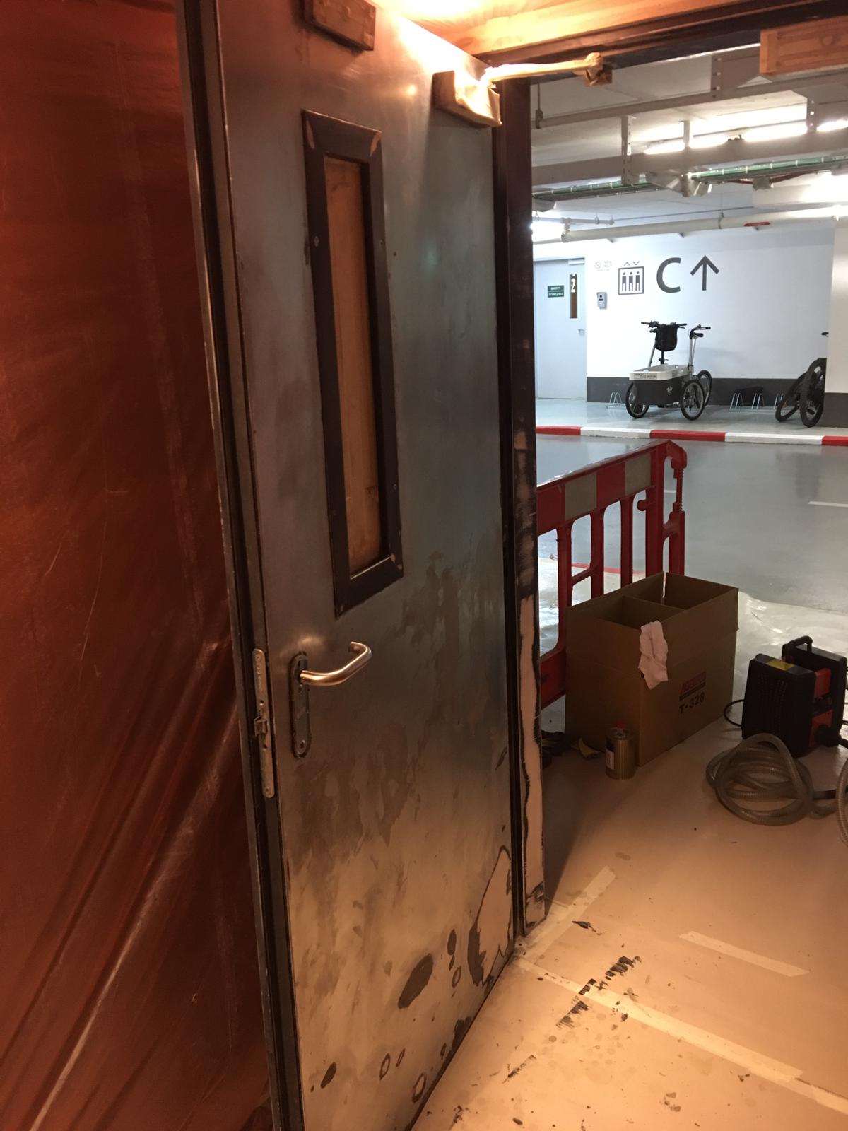 חידוש וצביעת דלת