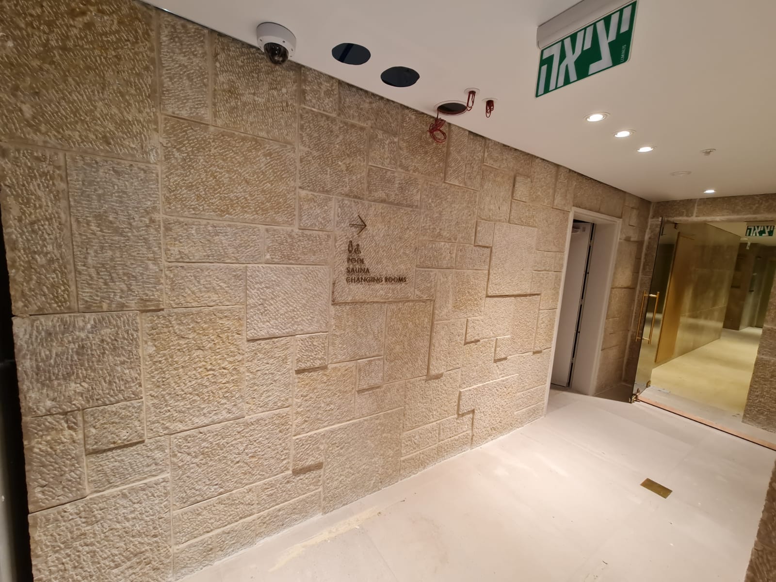 שיפוץ ספא ובריכה במלון