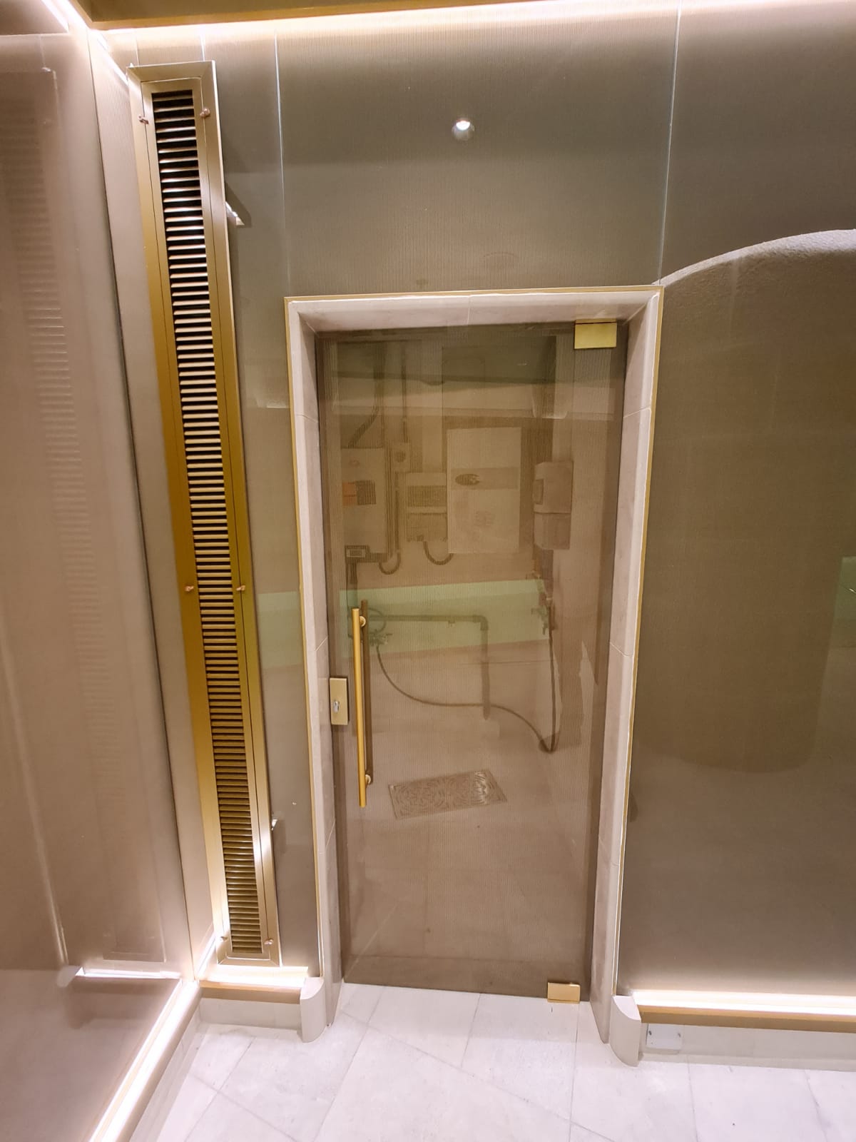 שיפוץ ספא ובריכה במלון