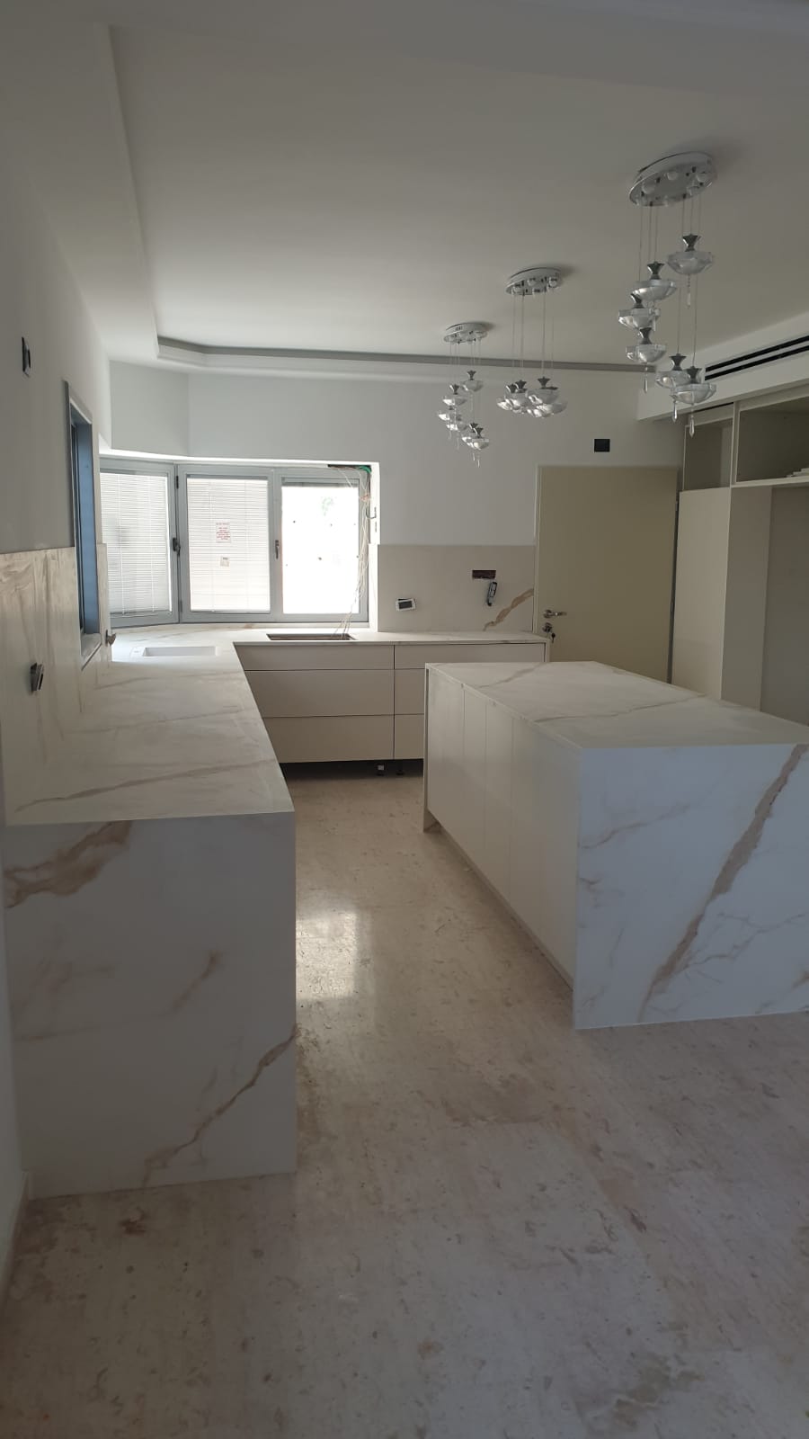 שיש למטבחים