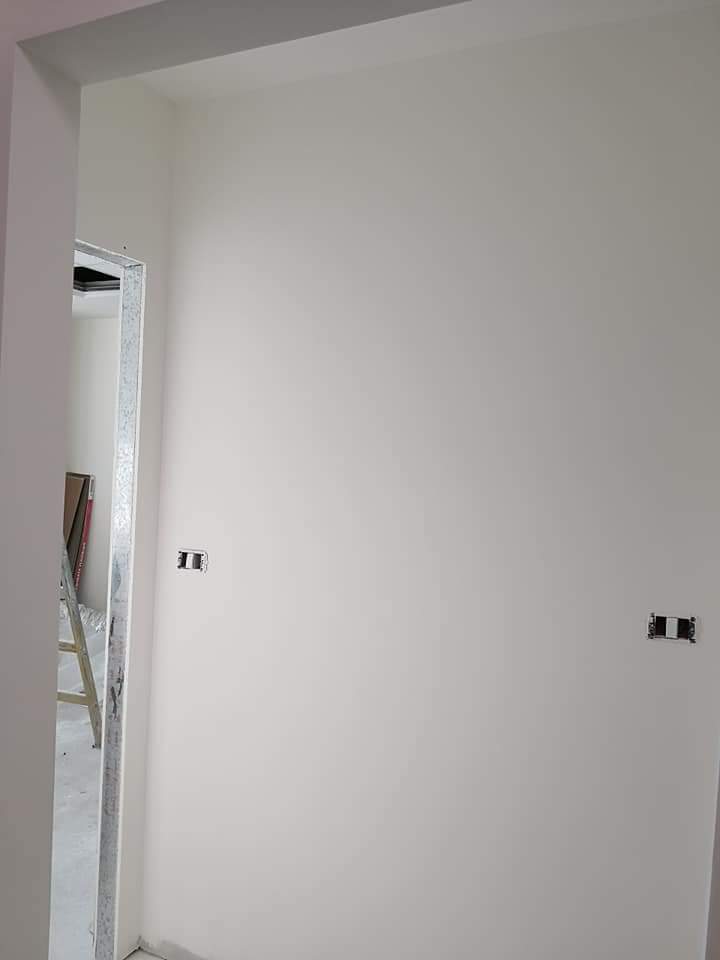 בנית משרדים מגבס סינרים ותקרה אקוסטית הכולל שפכטל וצבע
