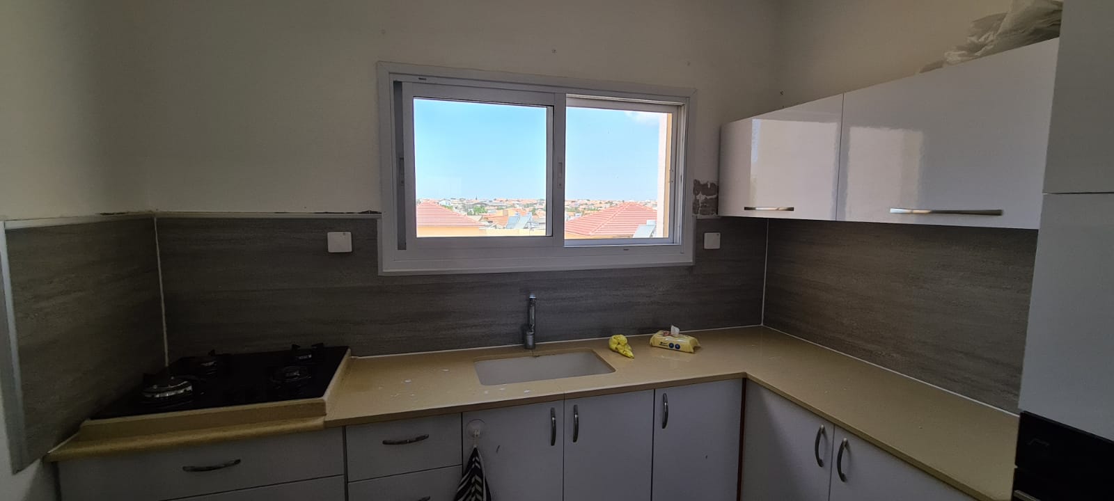 מגוון חיפויים ופרקטים