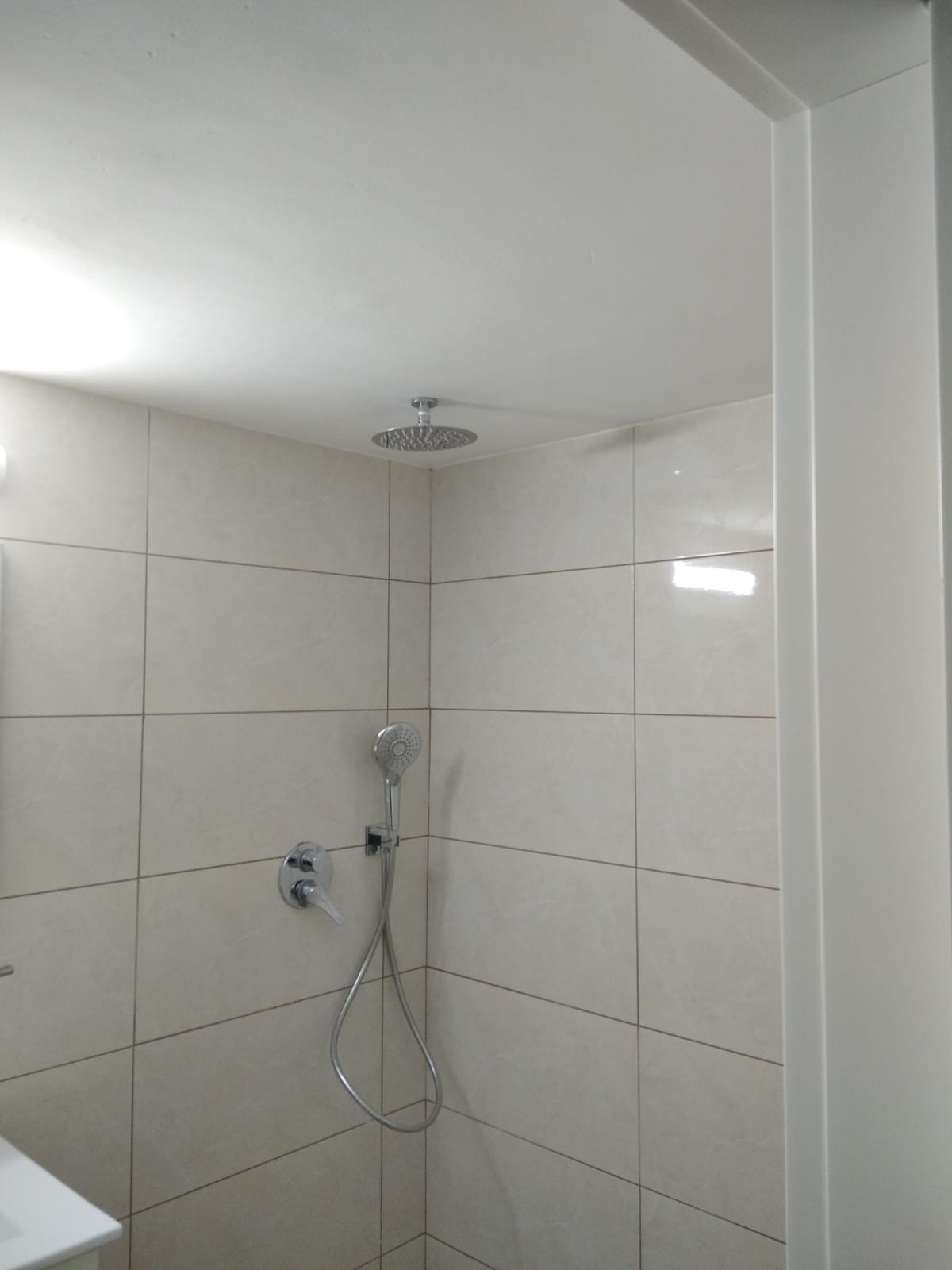 עבודות ריצוף וצבע