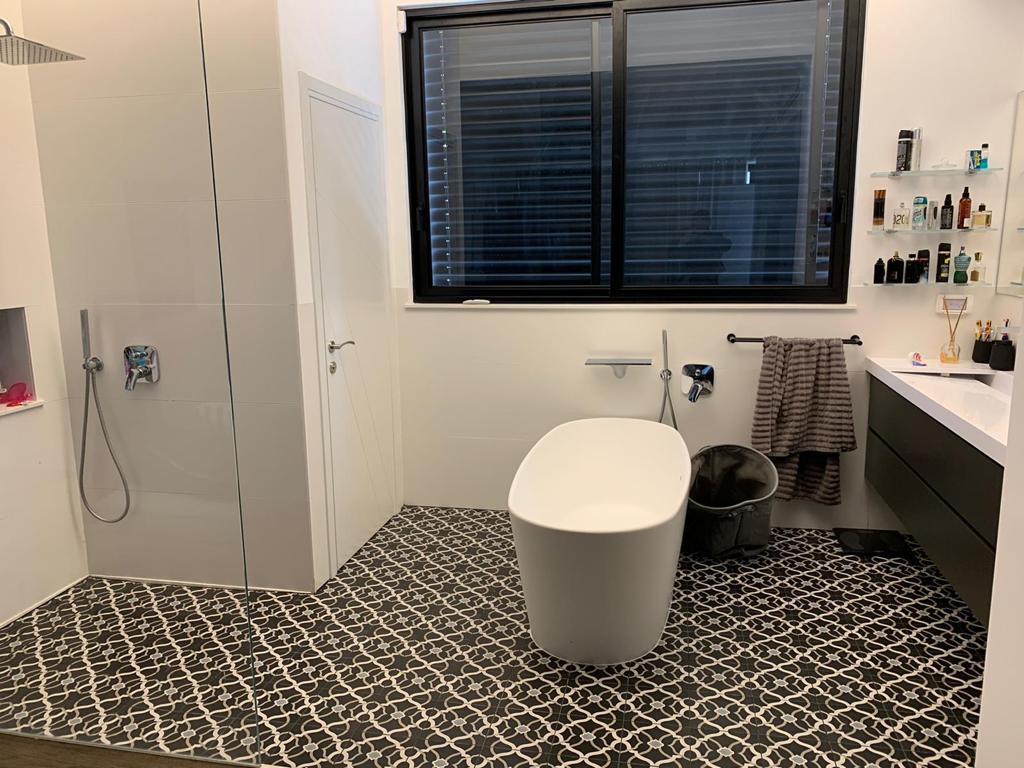 שיפוץ קומפלט + תוספות בניה