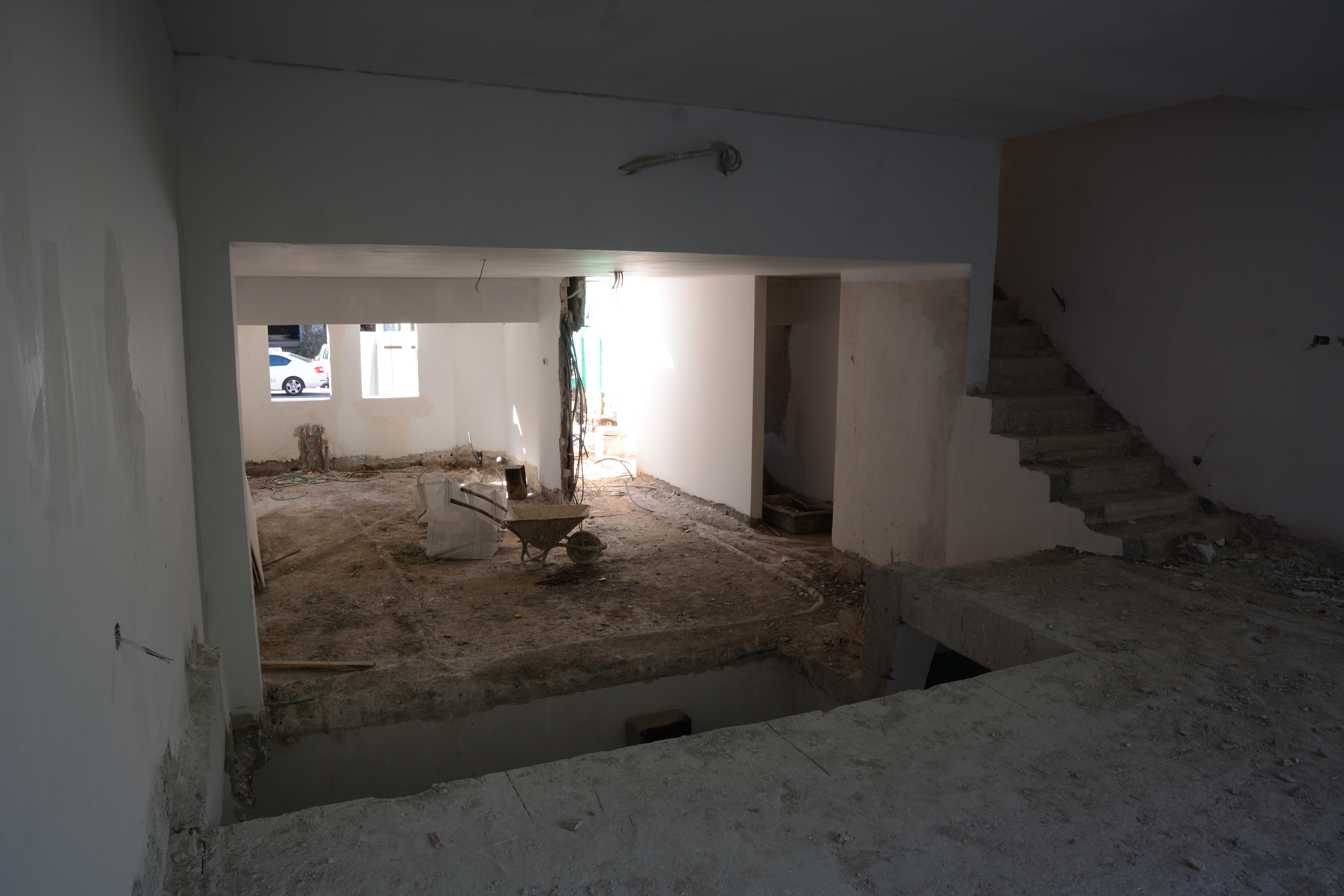 בניה וגמר רמת אביב ג'