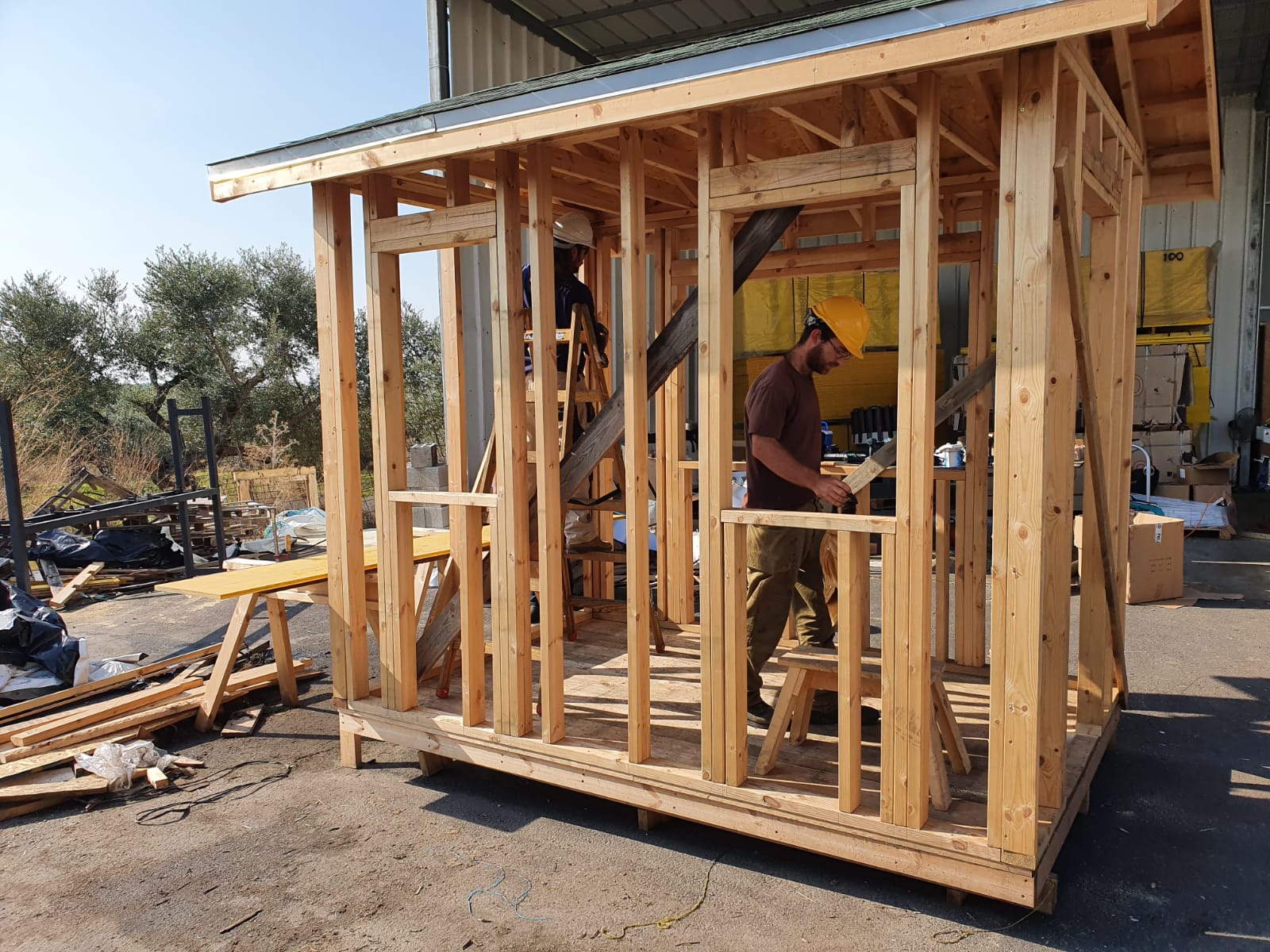 בניה קלה מעץ