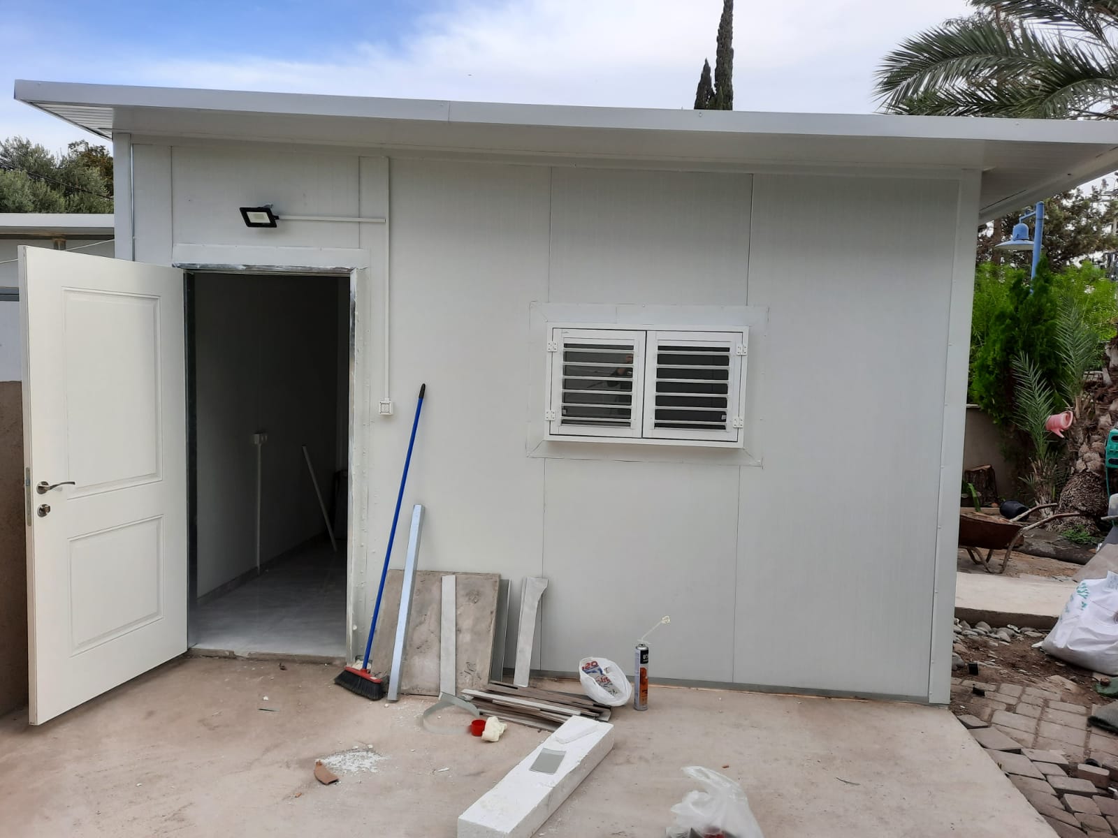 יחידת דיור מבניה קלה