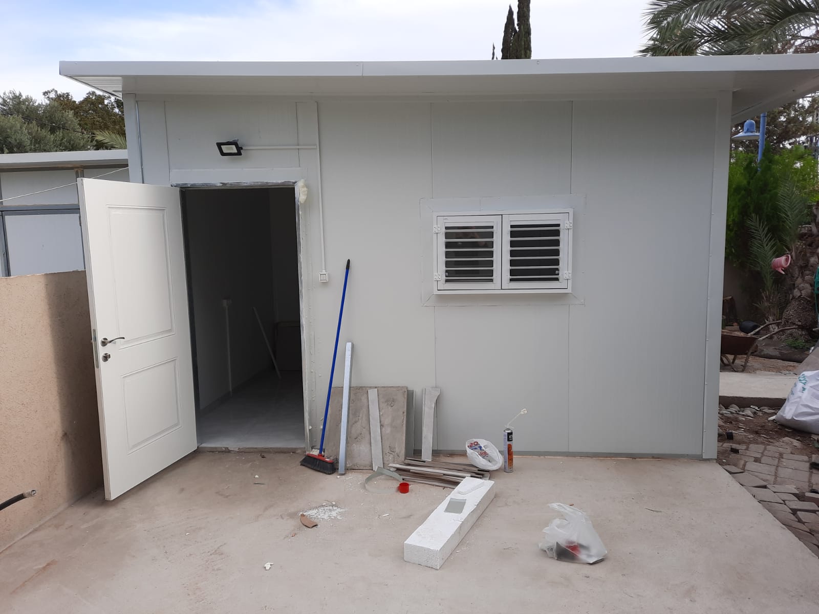 יחידת דיור מבניה קלה