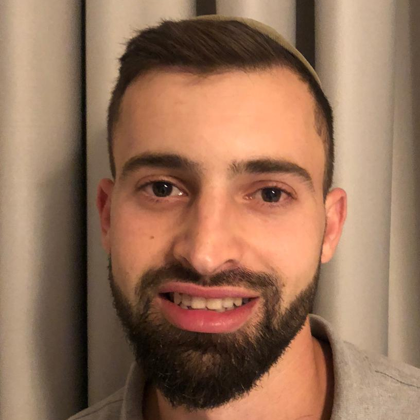 מאיר שניאור - מתקין דקים ופרגולות , תמונת פנים