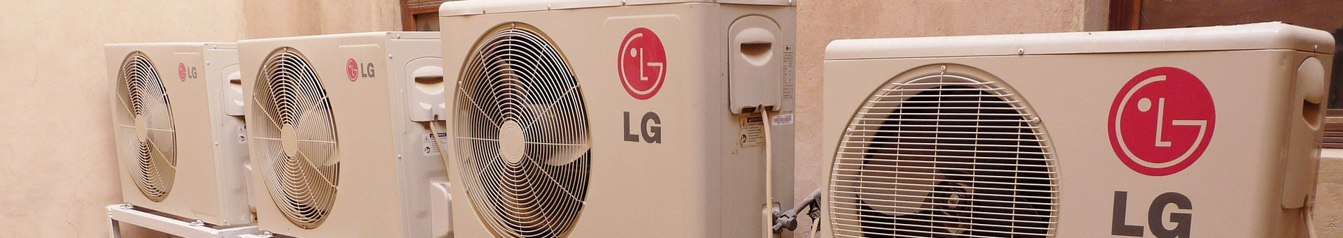 צילום מעבודה של ישראל בר