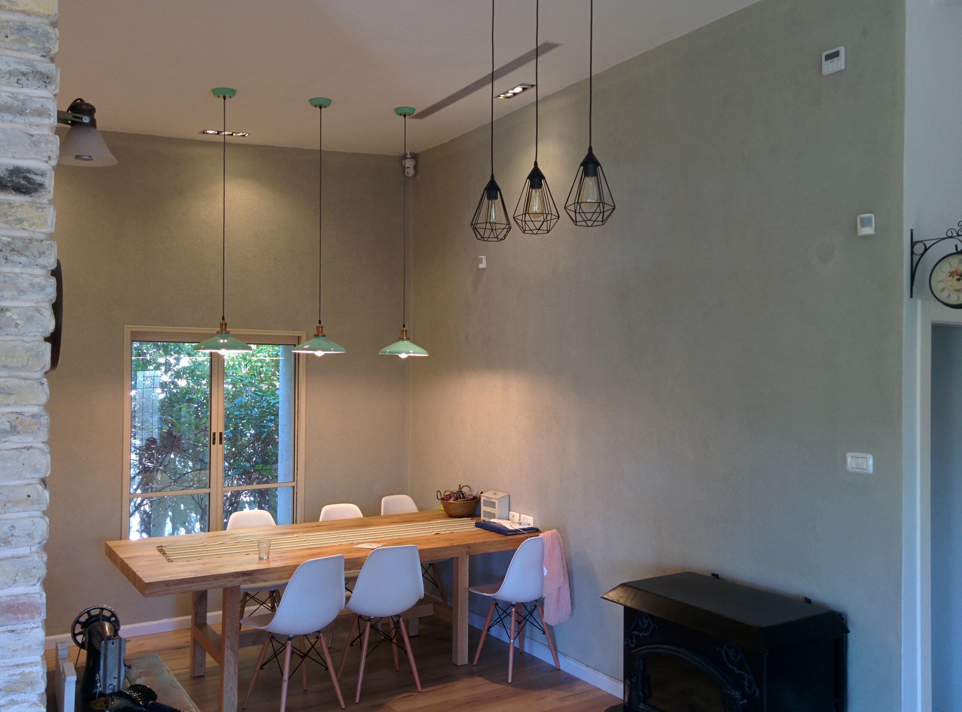 ציפויים דקורטיביים ועבודות גמר שונות