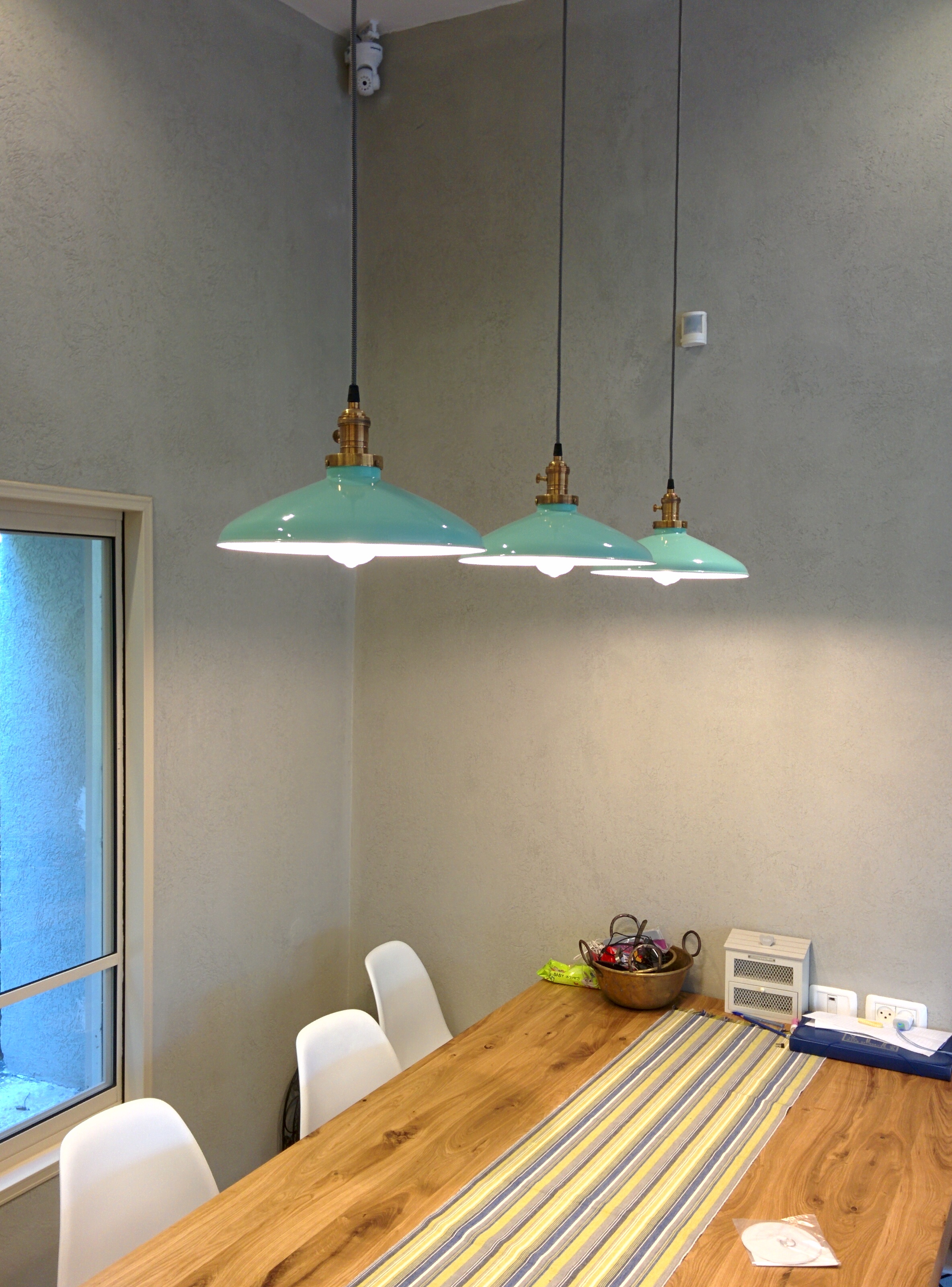 ציפויים דקורטיביים ועבודות גמר שונות