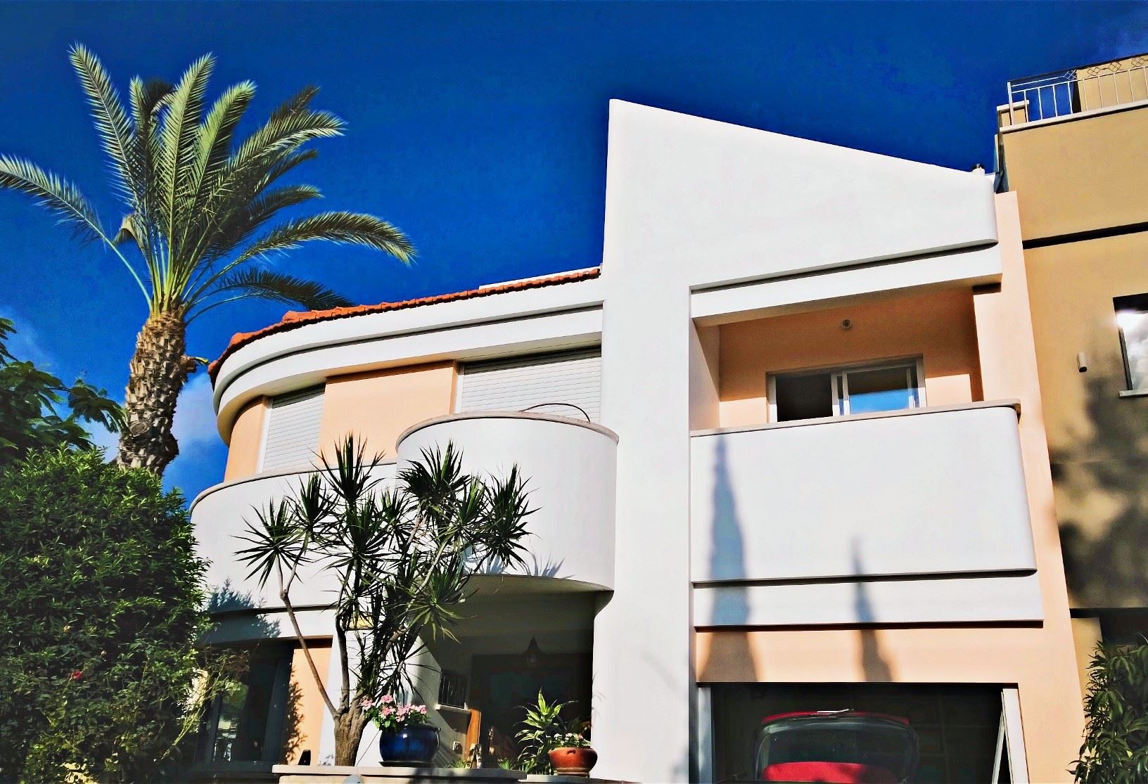 ציפויים דקורטיביים ועבודות גמר שונות