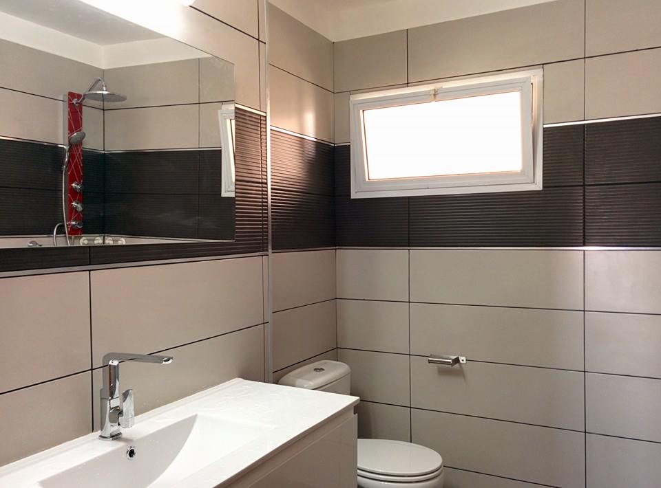 צילום מעבודה של דימה קומרובסקי