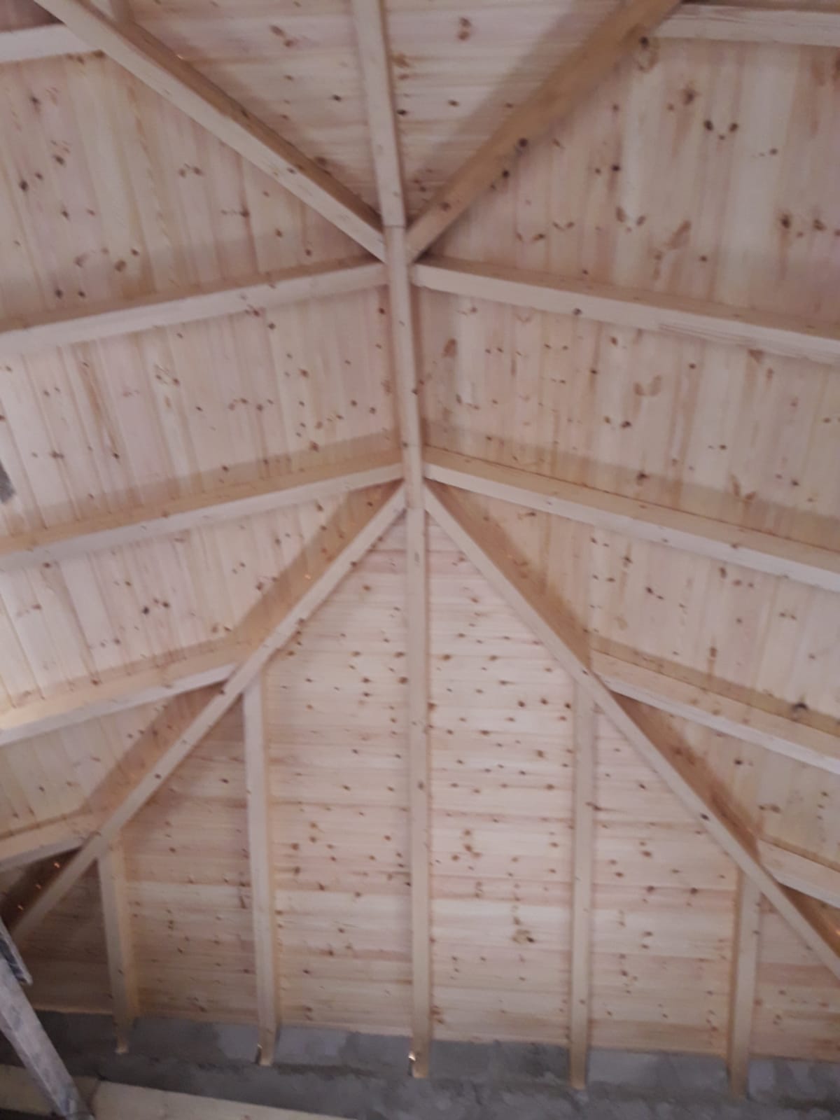 גגות רעפים פרגולות ודקים