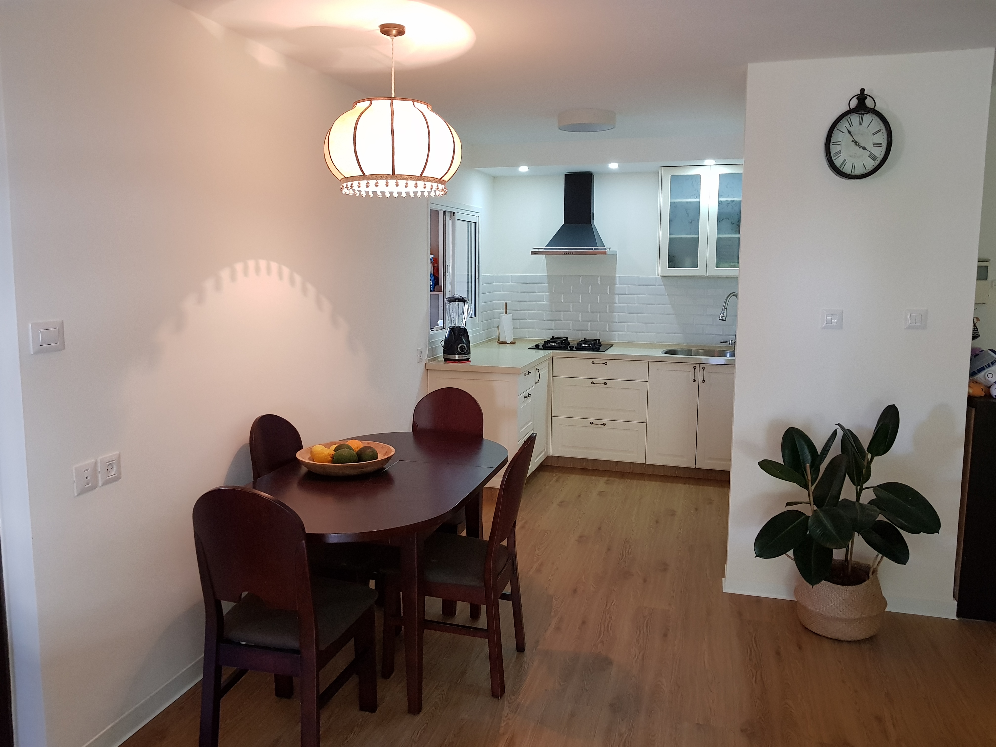 תכנון עיצוב וביצוע עבודות  בסלון, מקלחת ומטבח