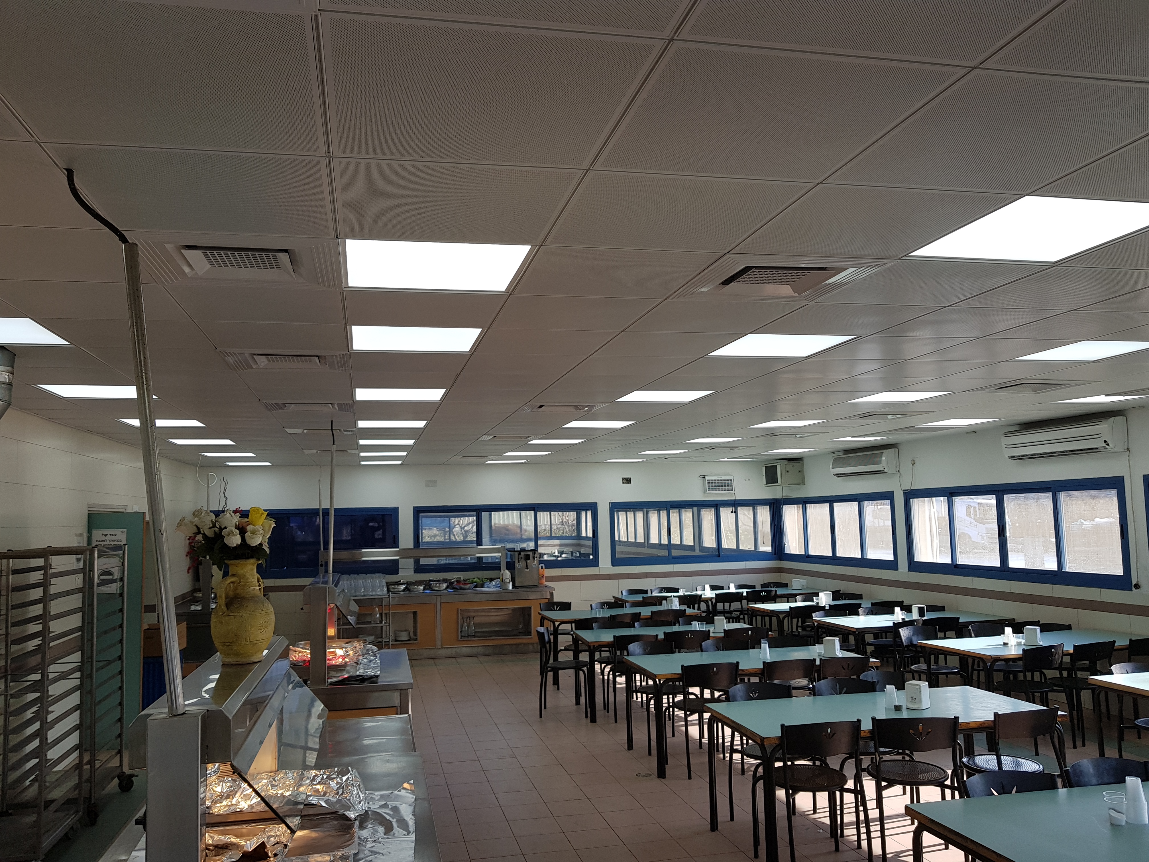 עבודות גבס עיצובי בשילוב תקרה מתוחה