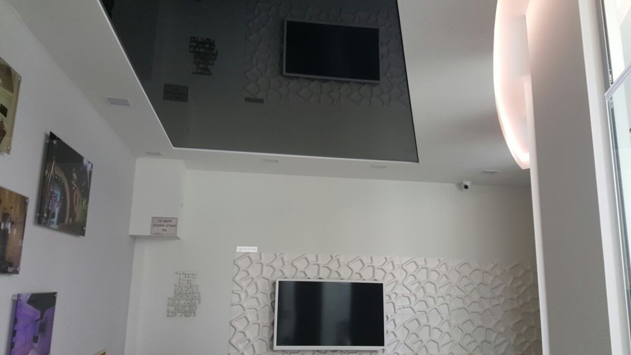 עבודות גבס עיצובי בשילוב תקרה מתוחה