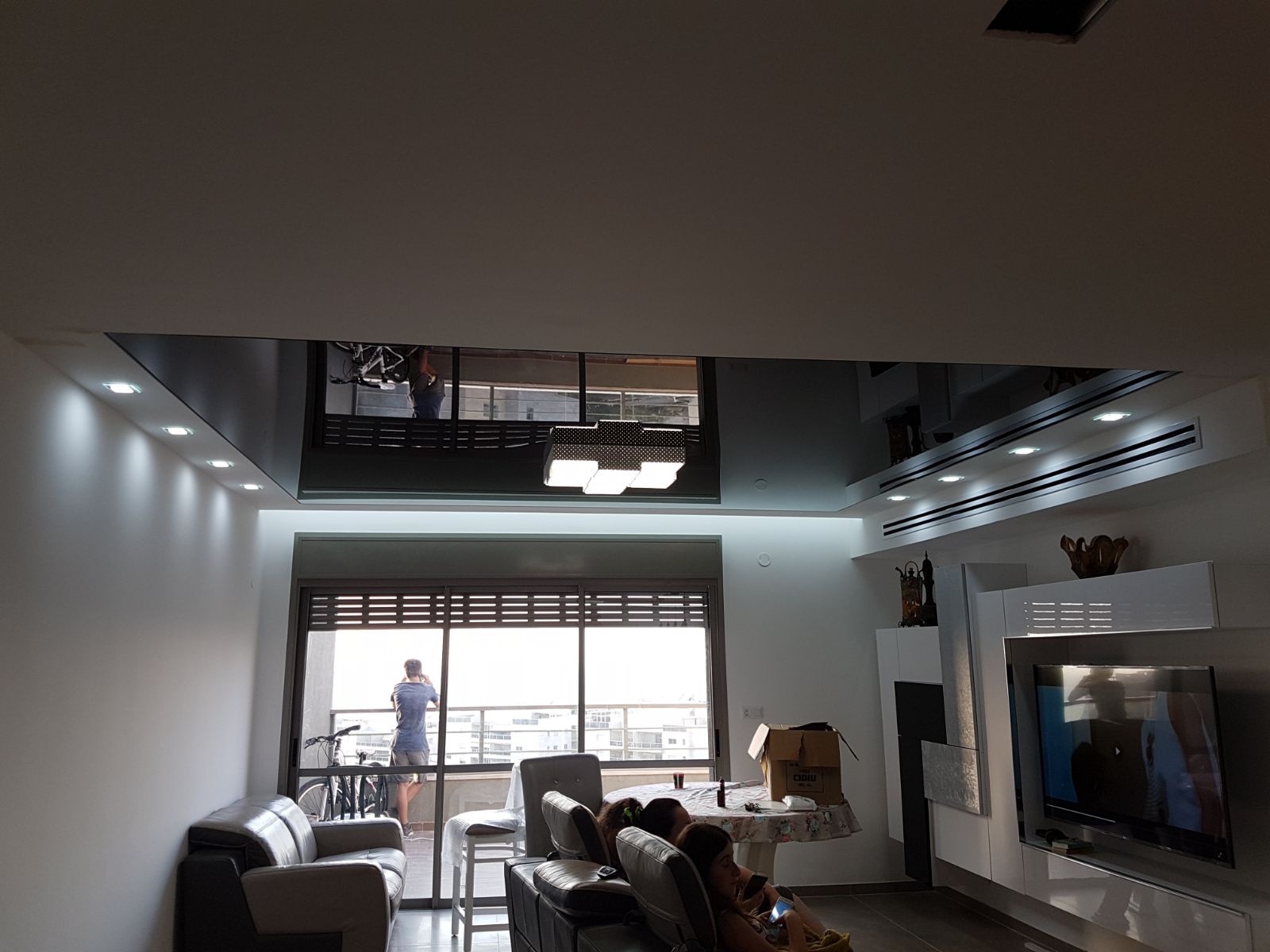 עבודות גבס עיצובי בשילוב תקרה מתוחה