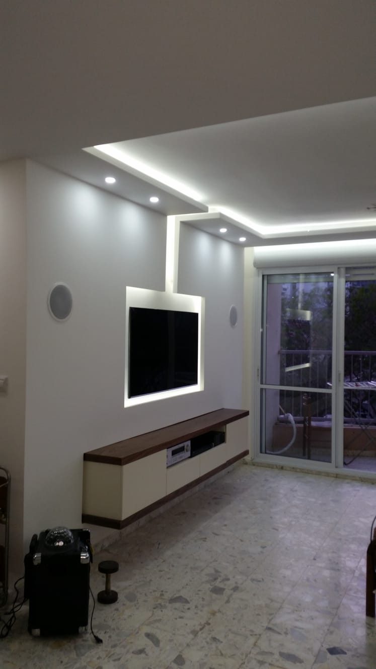 עבודות גבס עיצובי בשילוב תקרה מתוחה