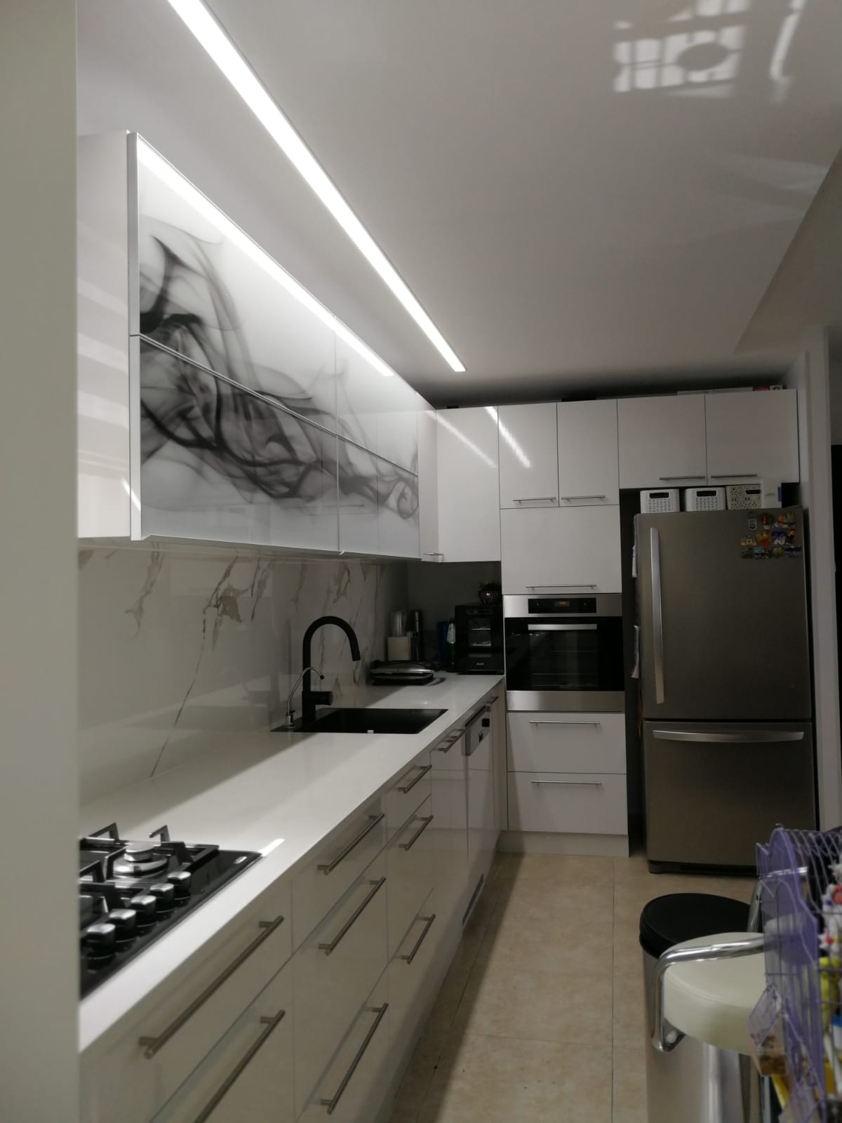 עבודות גבס עיצובי בשילוב תקרה מתוחה