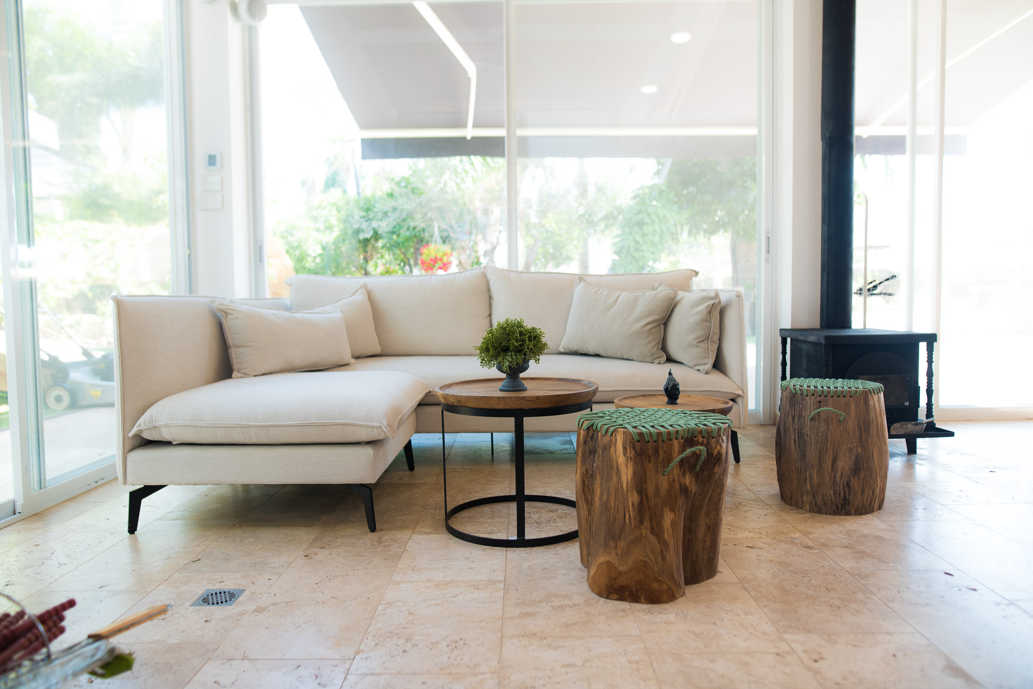 בית פרטי בנחלה בשרון + בית אורחים + בריכה.