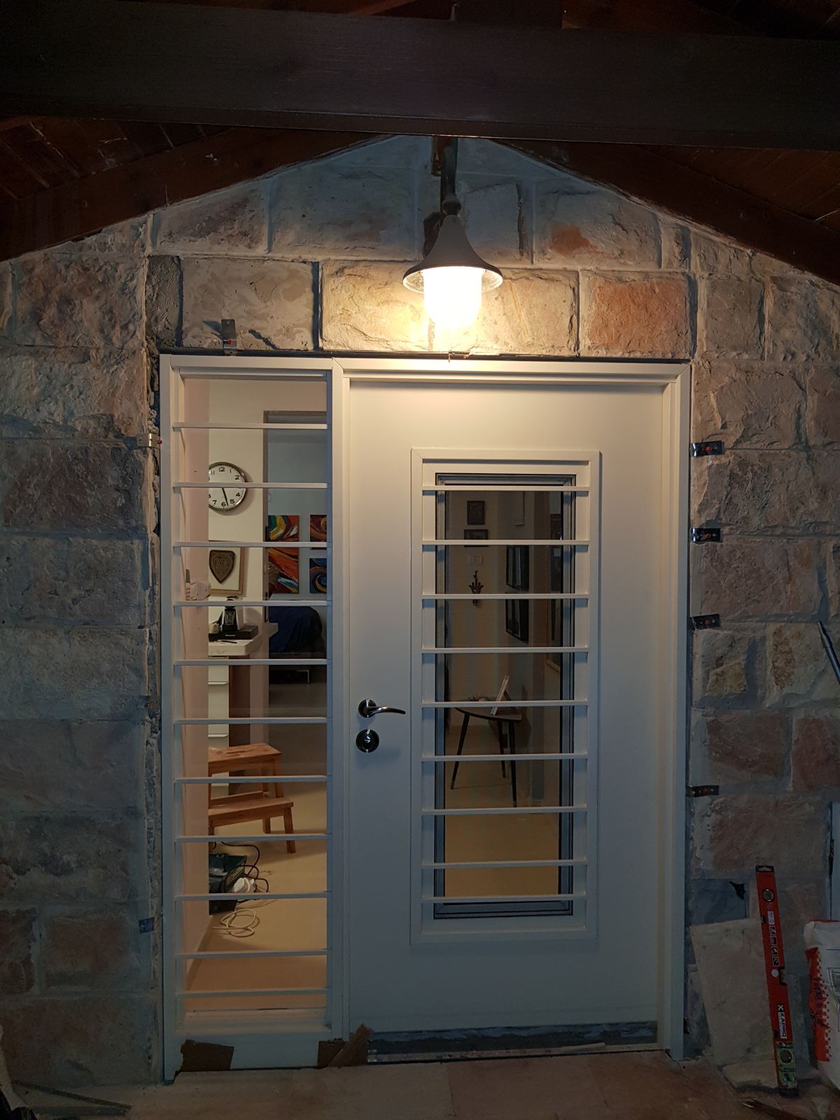 מגוון דלתות