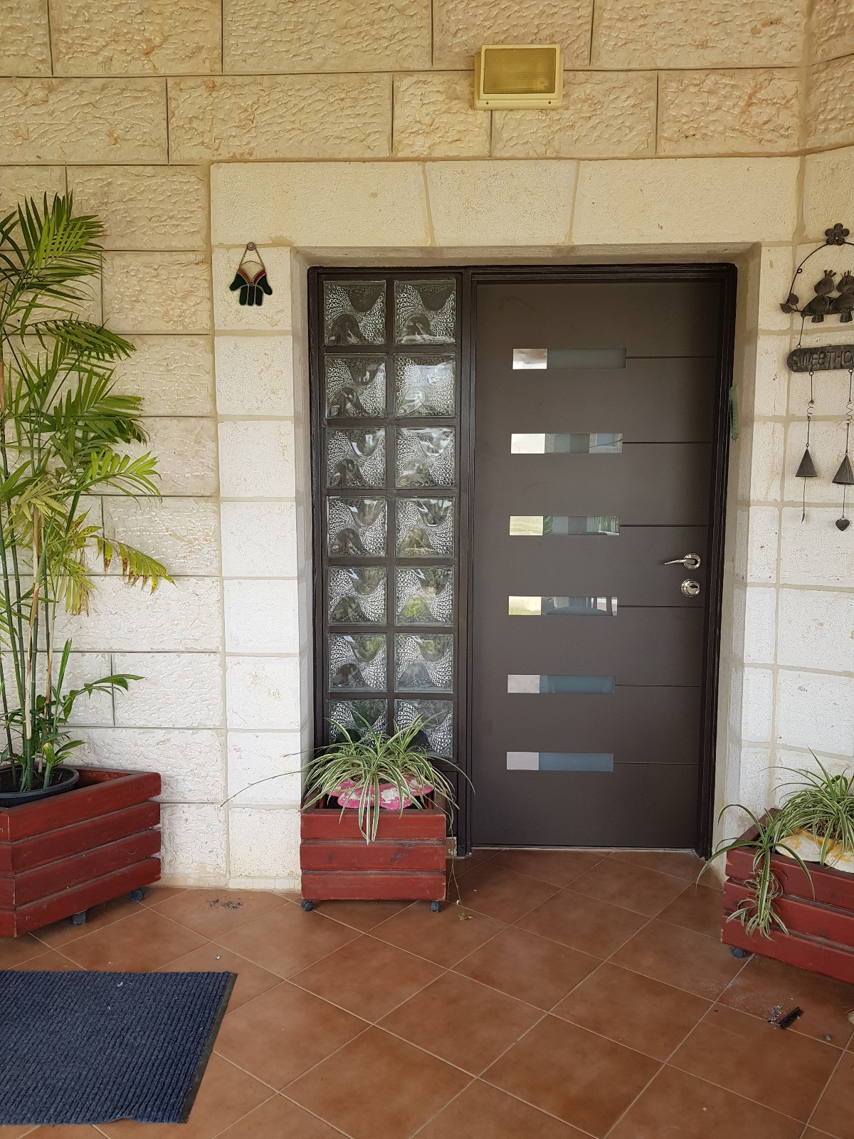 מגוון דלתות