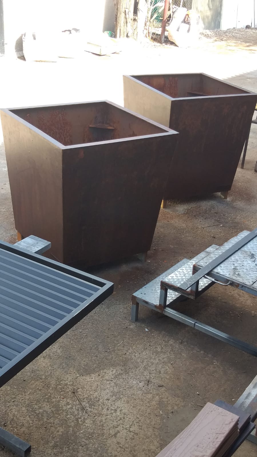 עבודות מתכת