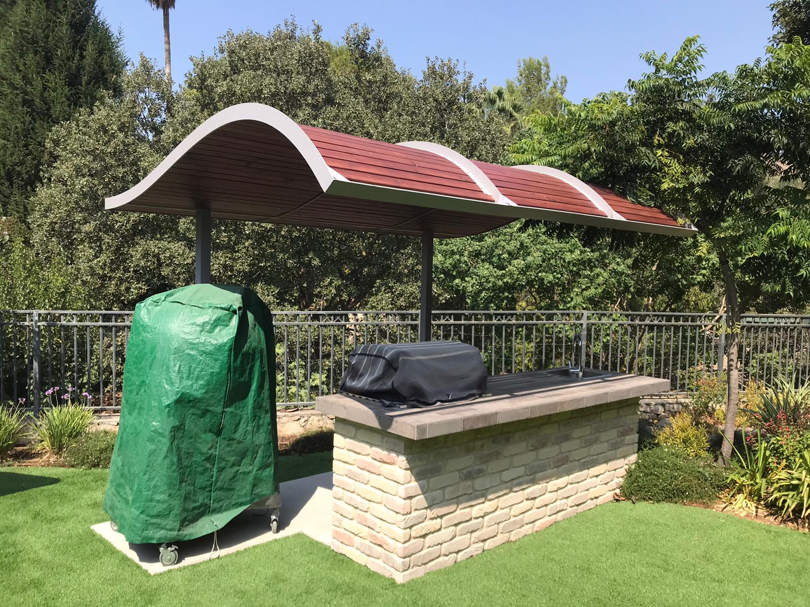 עיצובים לבית ולגינה ממתכת