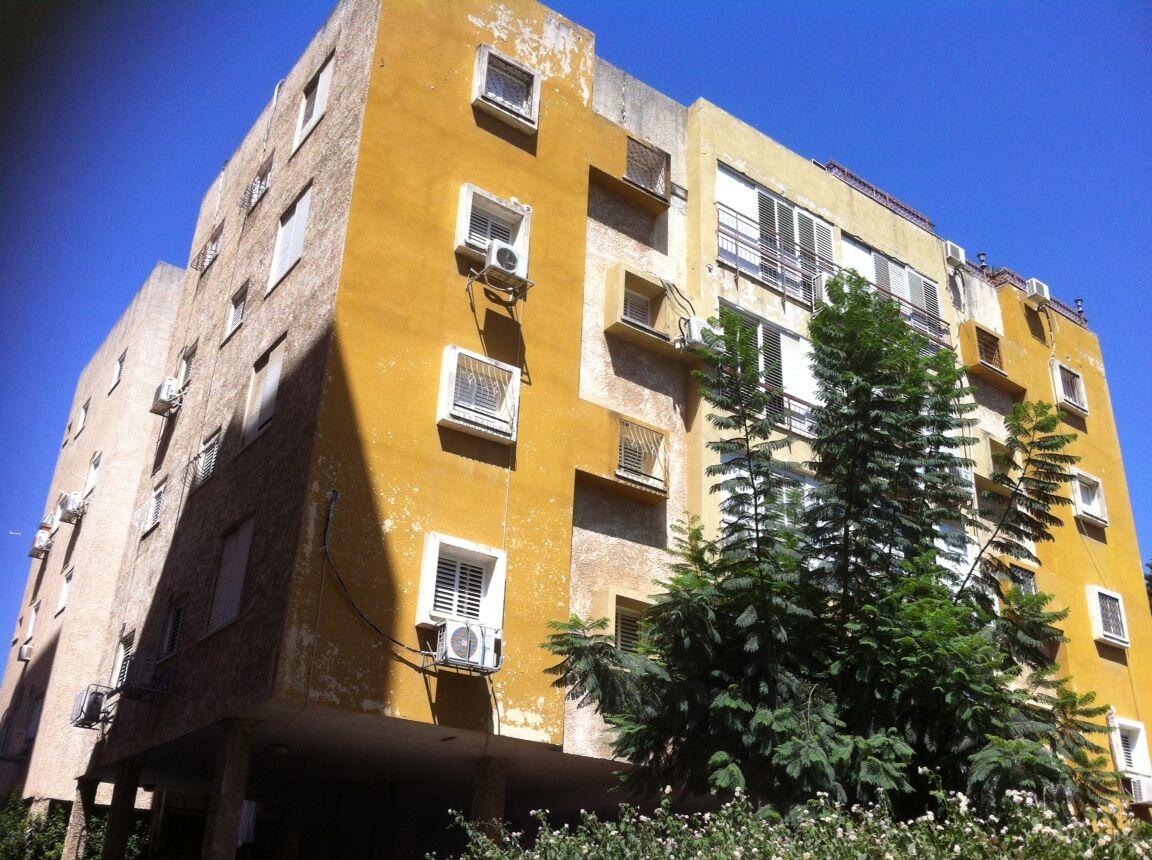 שיפוץ חזיתות ובניית מרפסות