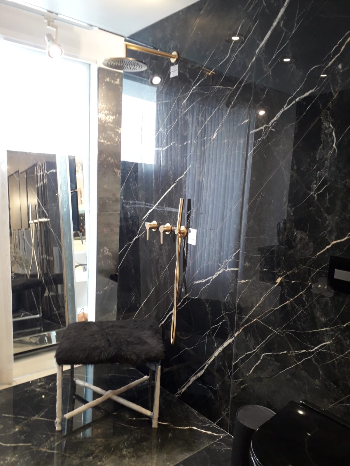 שיפוצי מקלחת ושירותים