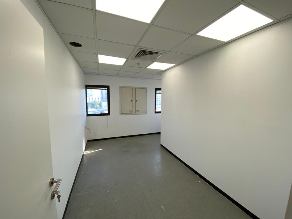 שיפוץ משרד בבסיס צבאי