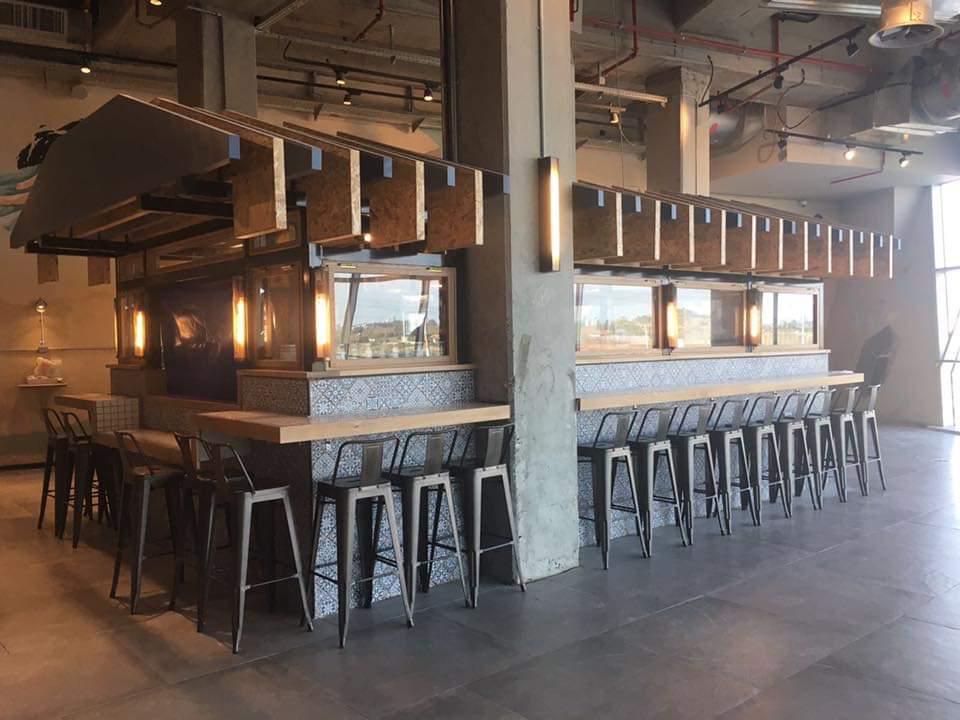 שיפוץ מסעדות וחנויות.