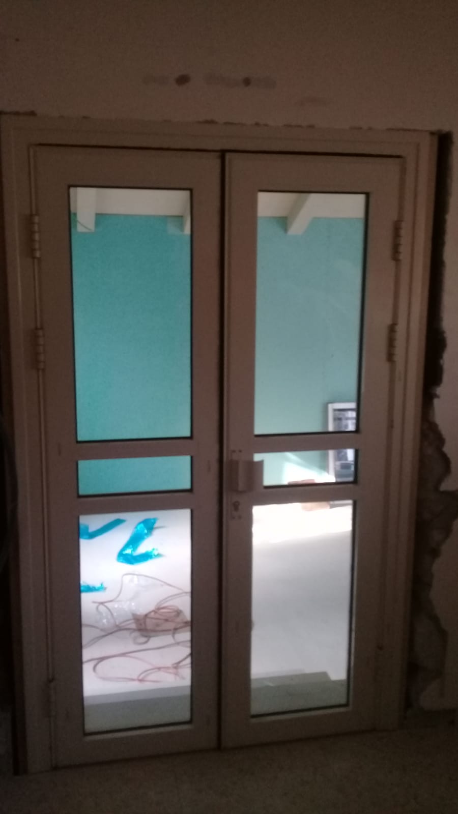 דלתות אלומיניום