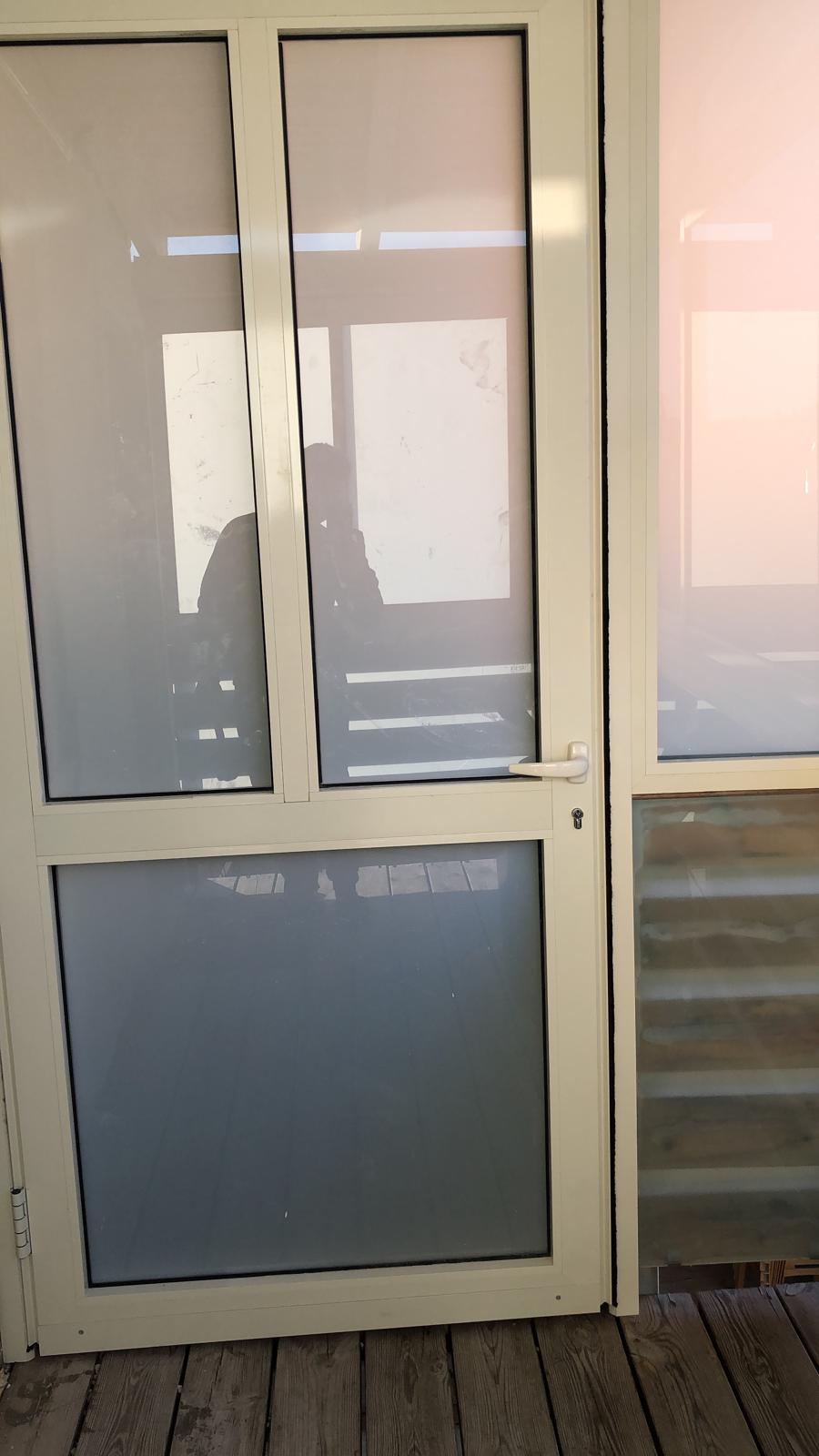 דלתות אלומיניום