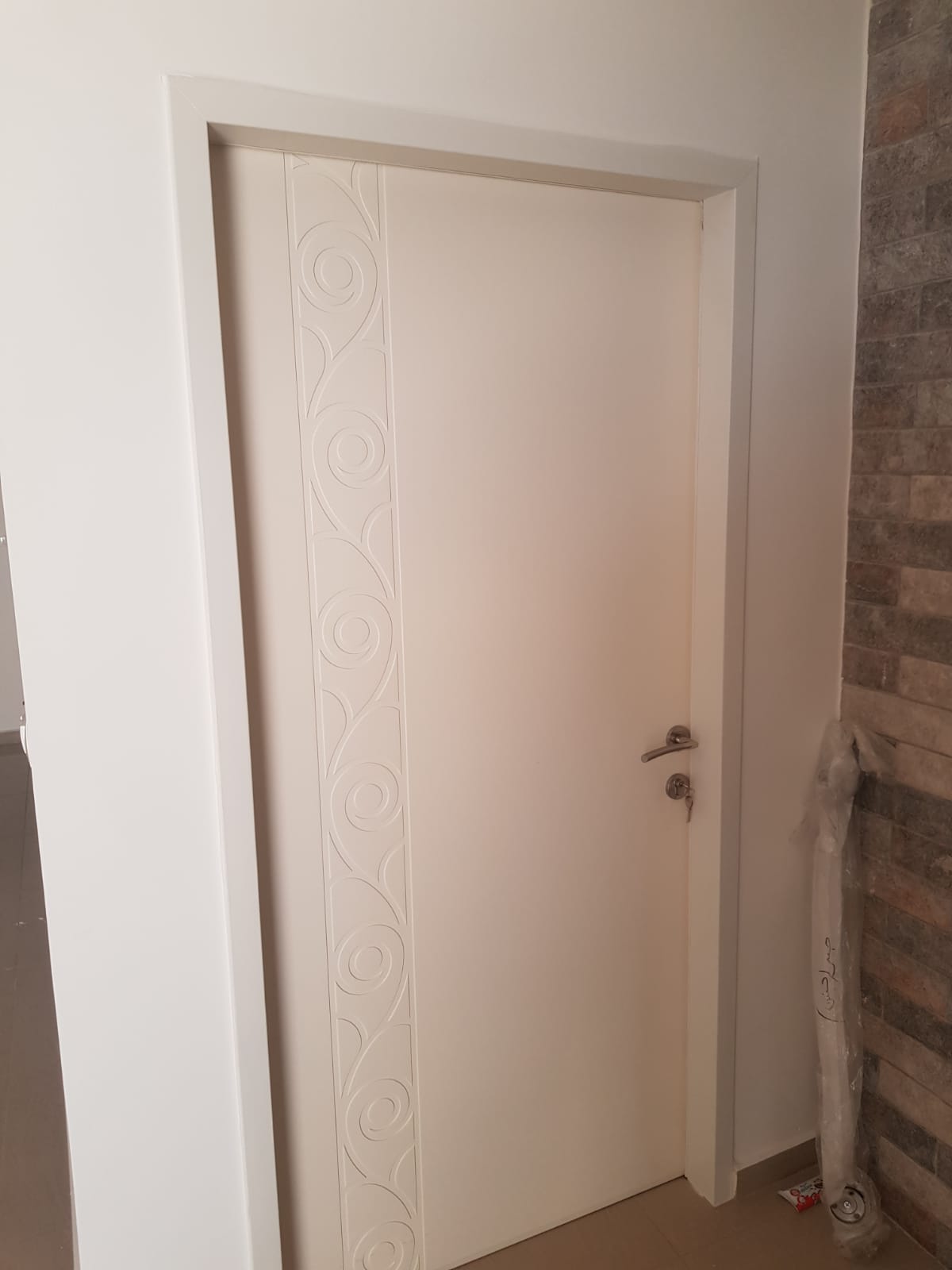 מגוון דלתות