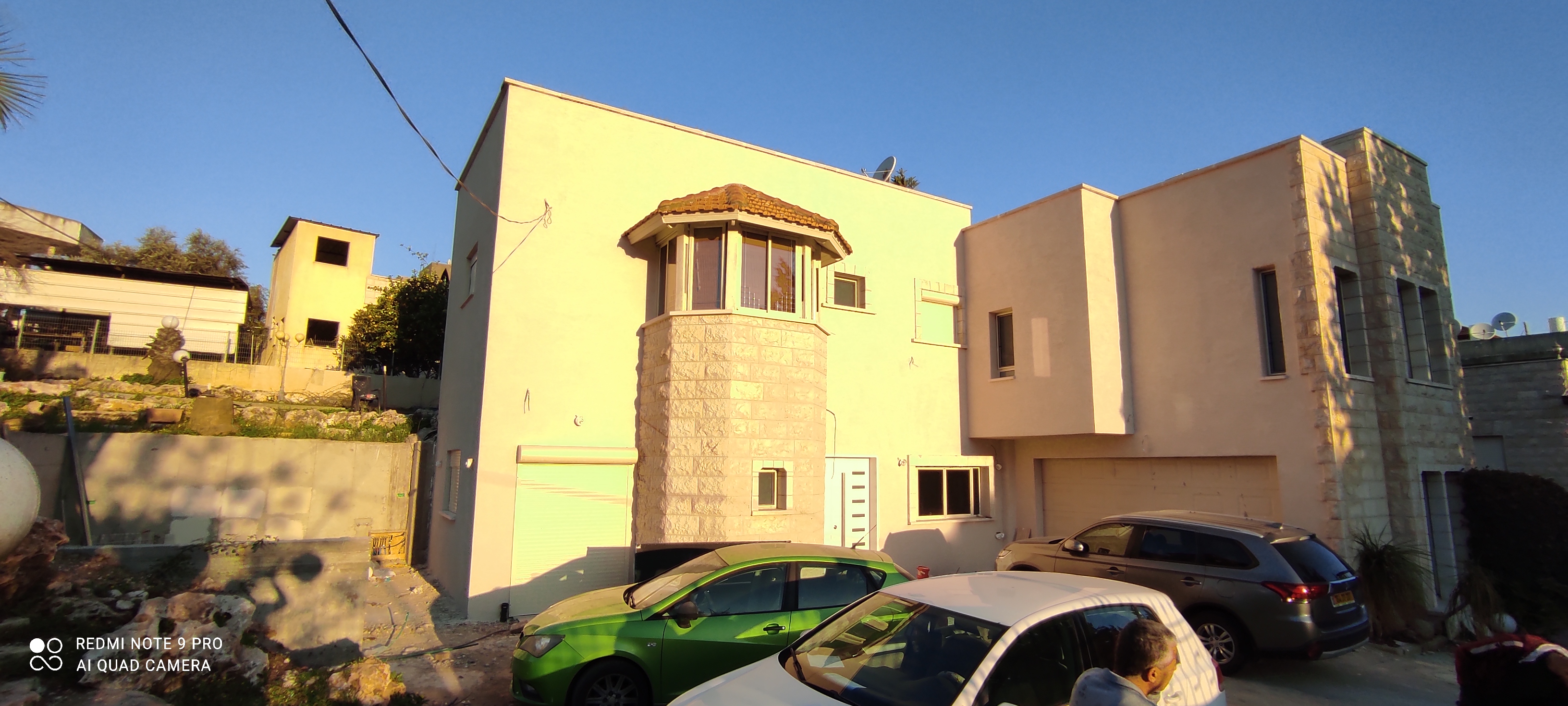 שיפוץ כללי בוילה יוקרתית בגודל 500מ''ר שתי קומות.