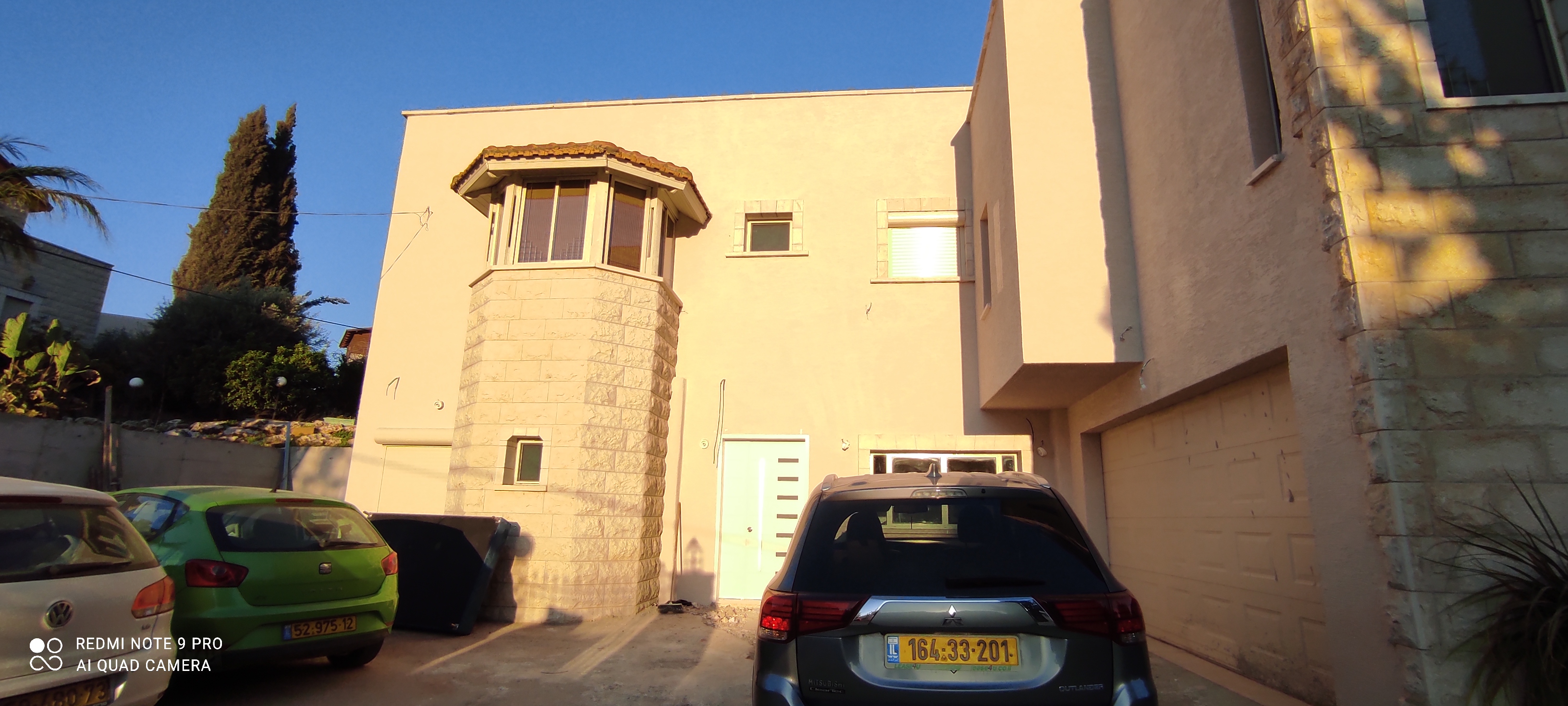 שיפוץ כללי בוילה יוקרתית בגודל 500מ''ר שתי קומות.