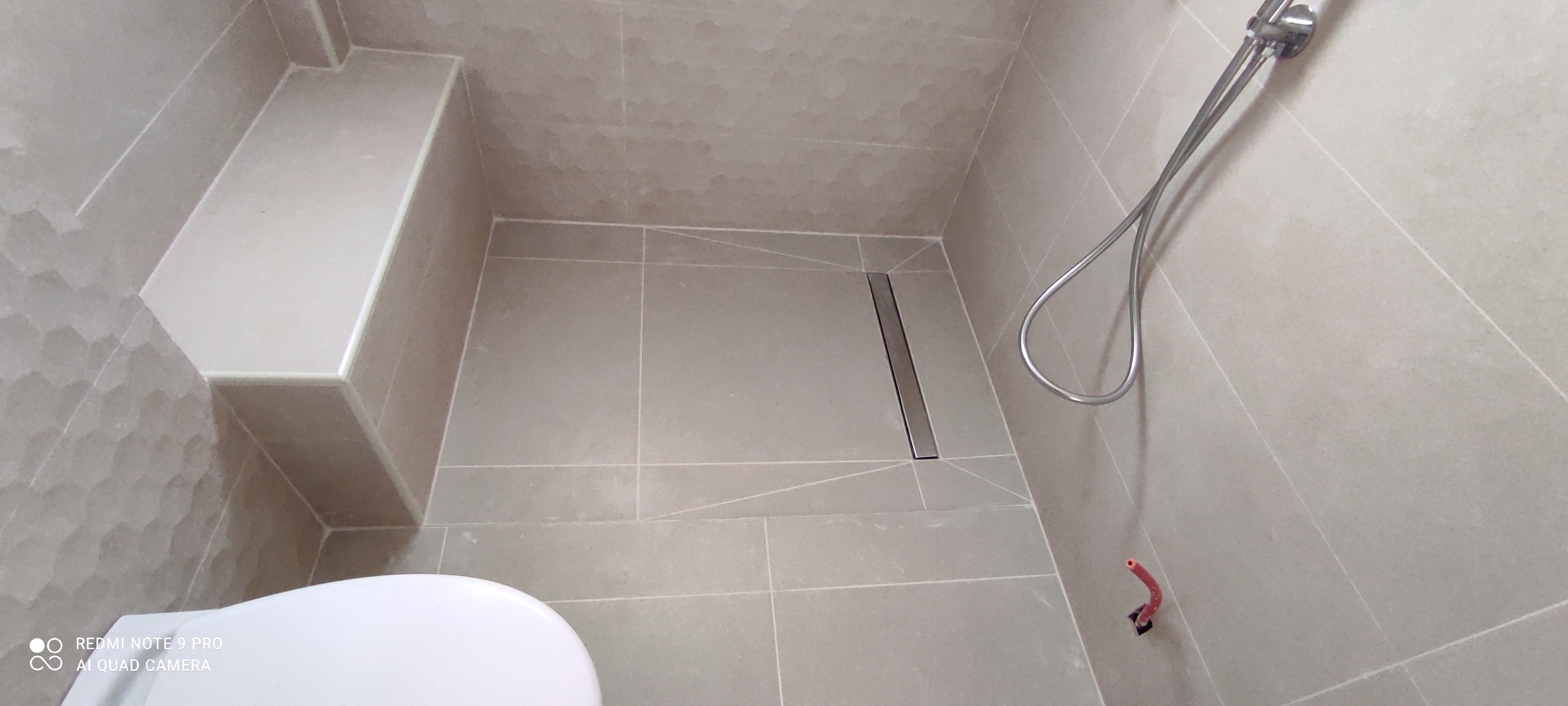 שיפוץ כללי בוילה יוקרתית בגודל 500מ''ר שתי קומות.