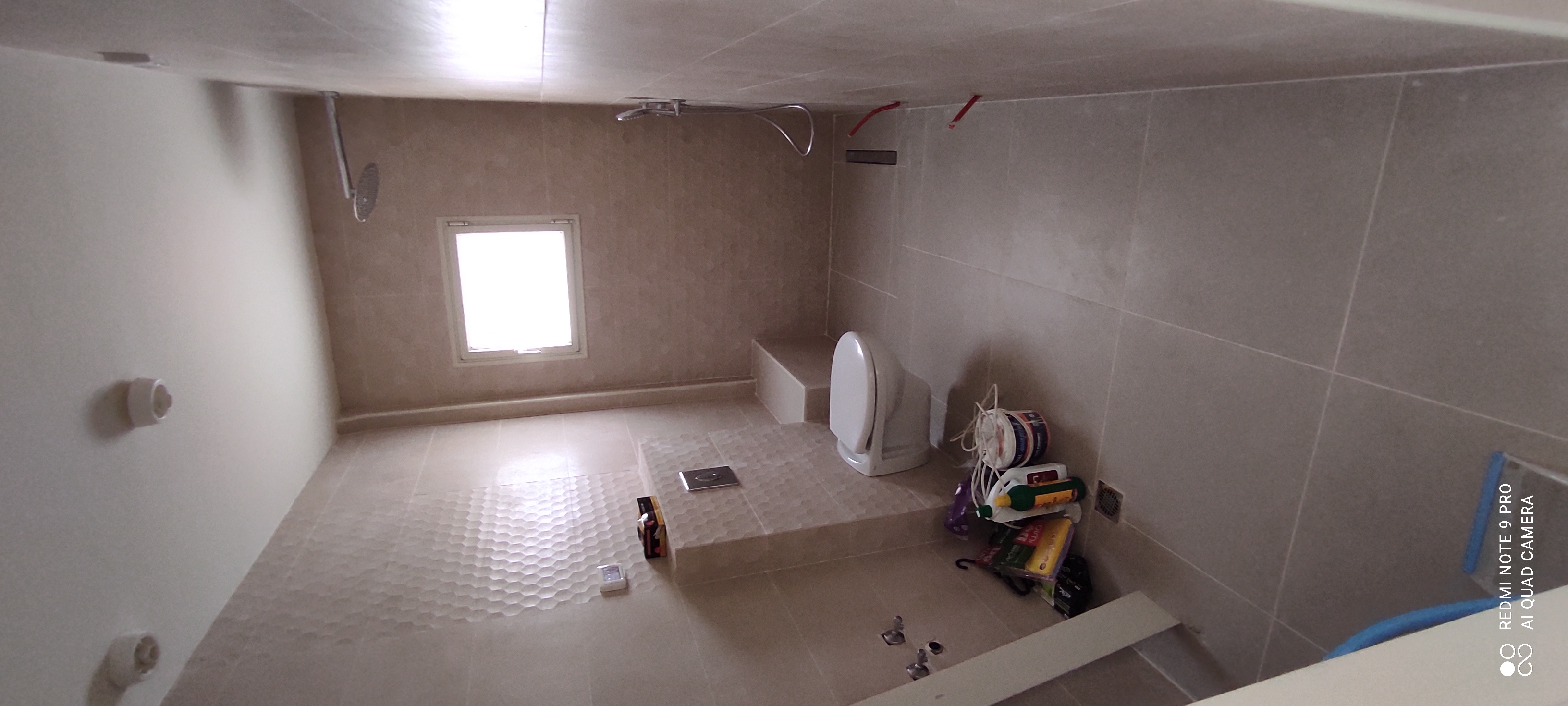 שיפוץ כללי בוילה יוקרתית בגודל 500מ''ר שתי קומות.