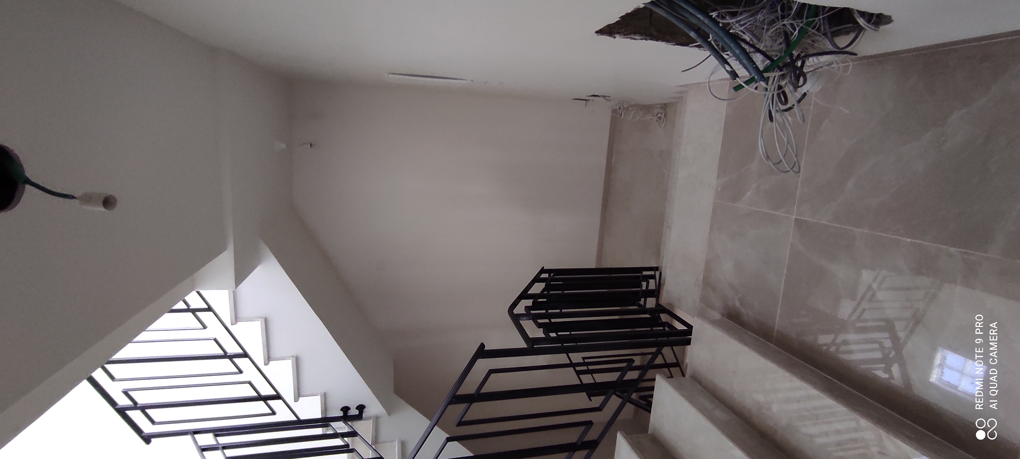 שיפוץ כללי בוילה יוקרתית בגודל 500מ''ר שתי קומות.