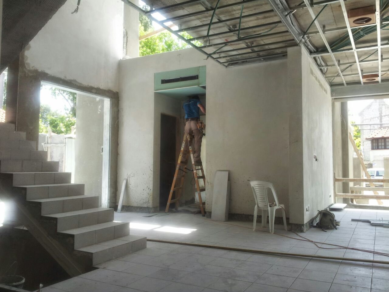 שיפוץ בשני בתים