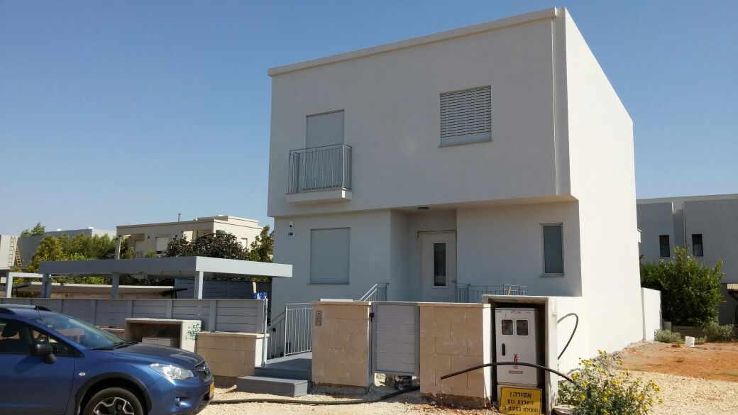 שיפוץ בשני בתים